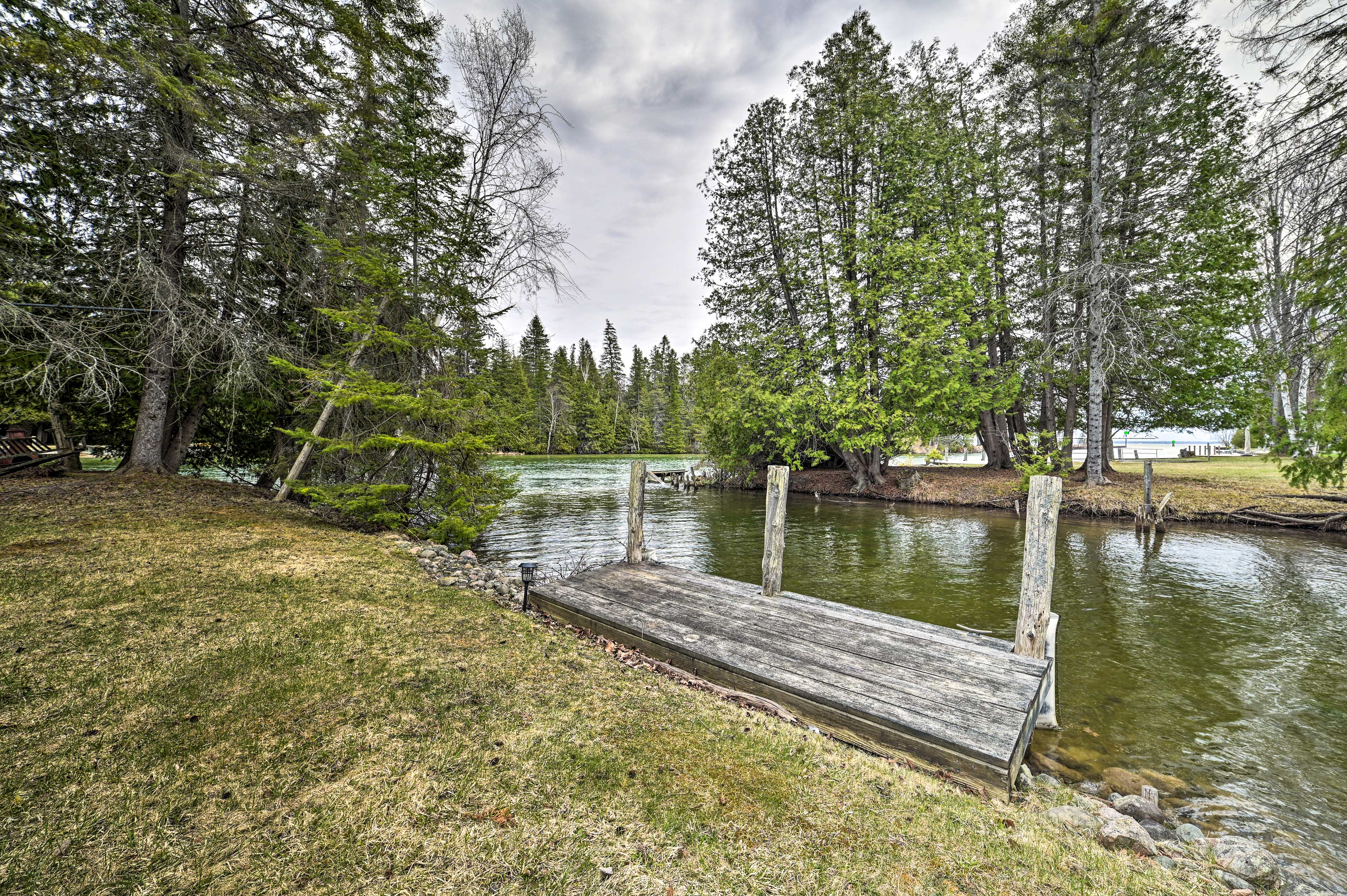 Cabin on Inland Waterway River w/ Boat Dock!