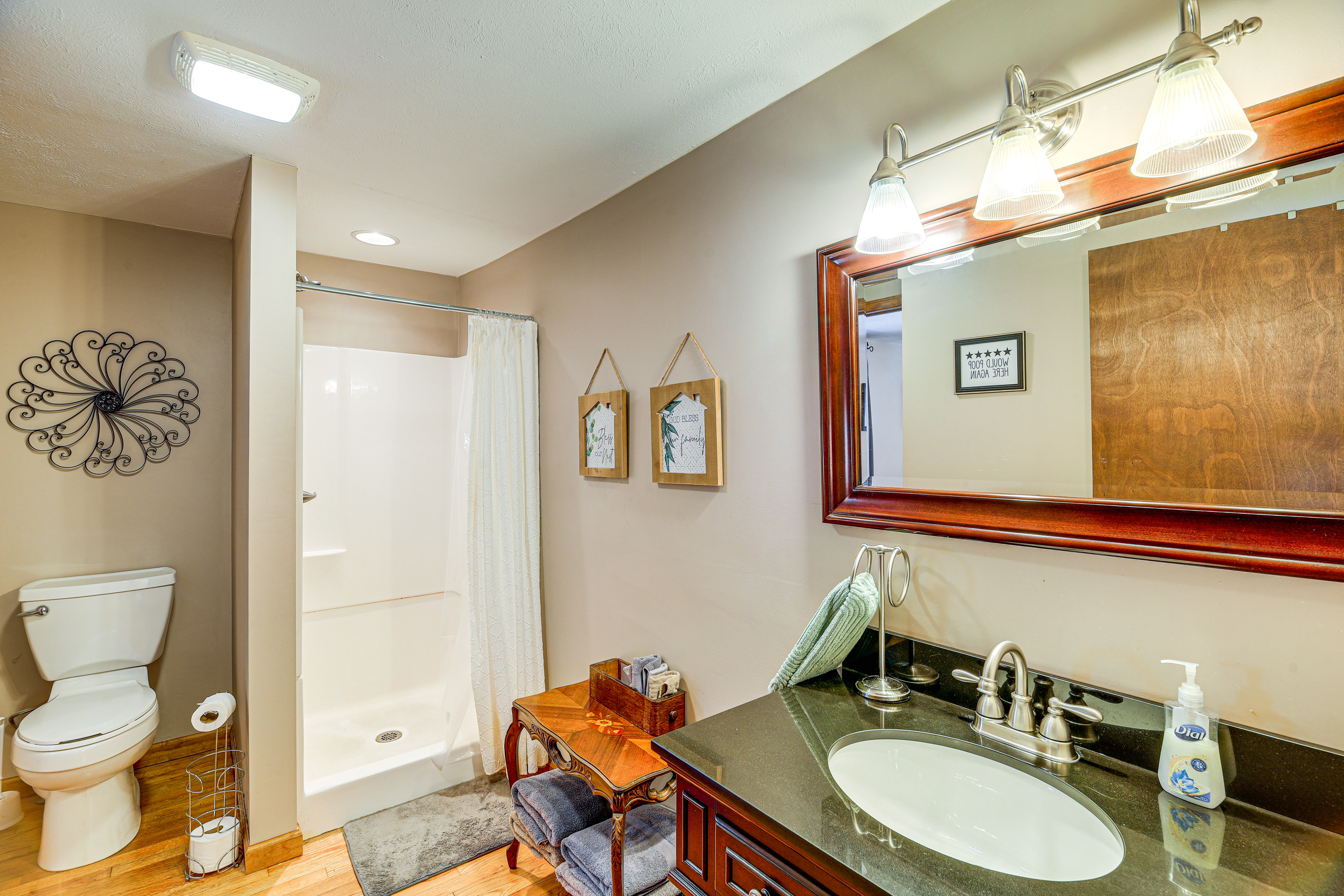 'Trout House' in Dtwn Damascus: Near Creeper Trail