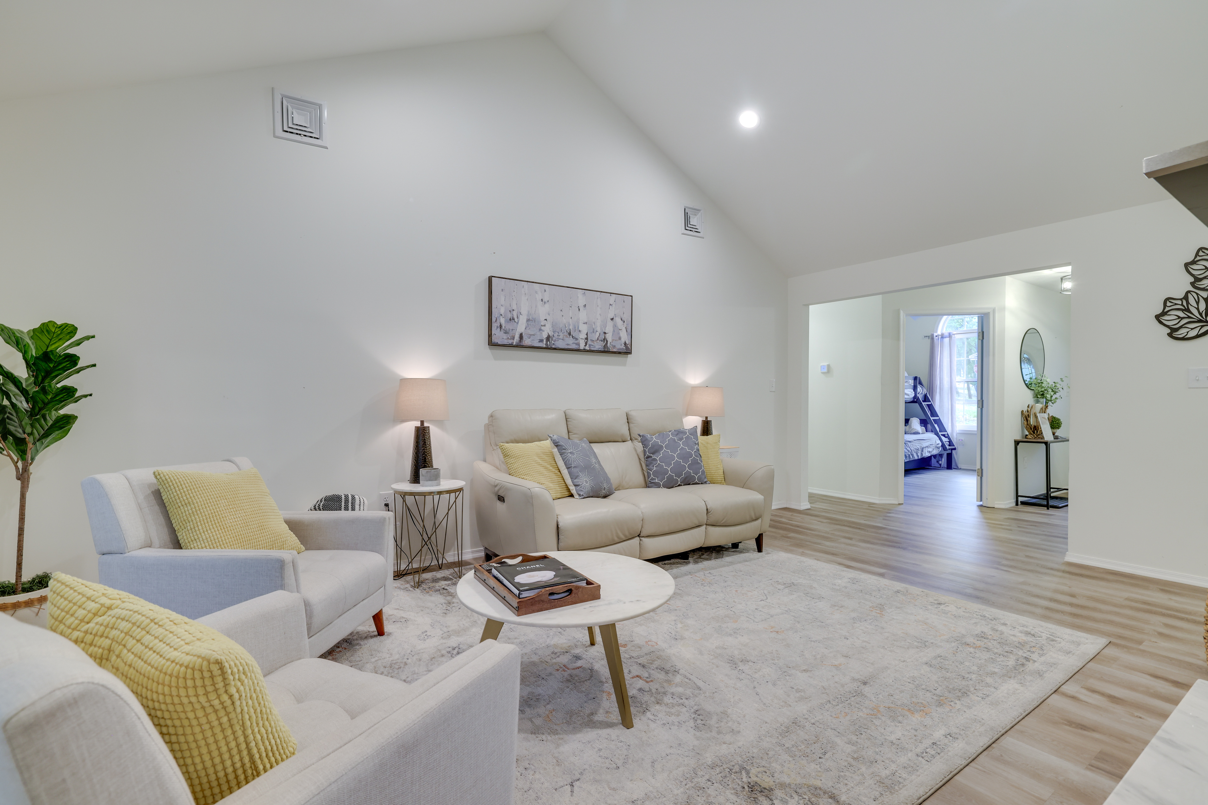 7 Mi to Camelback Mtn: Chic Penn Estates Home