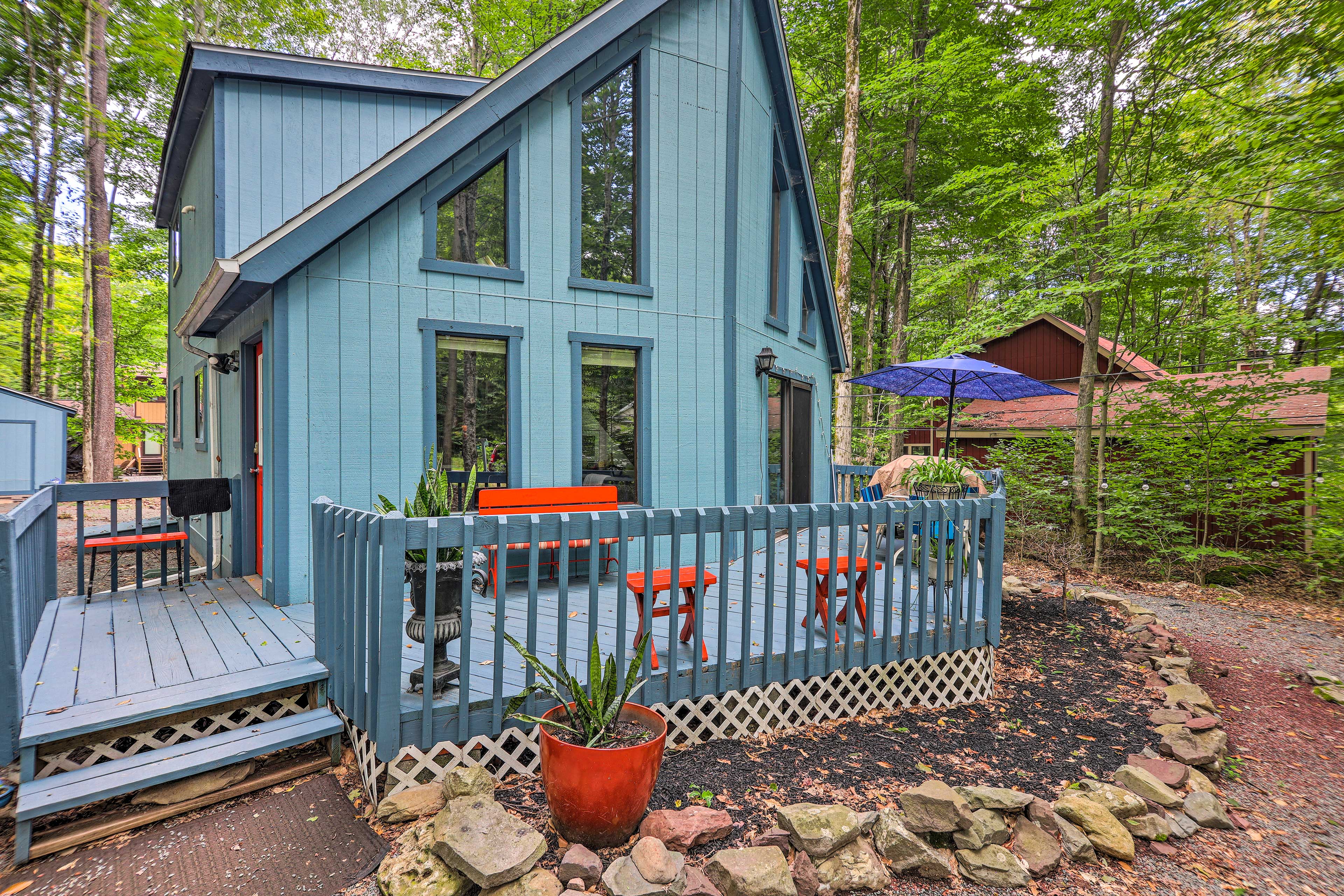 Property Image 1 - Colorful Pocono Lake Cabin w/ Deck & Fire Pit