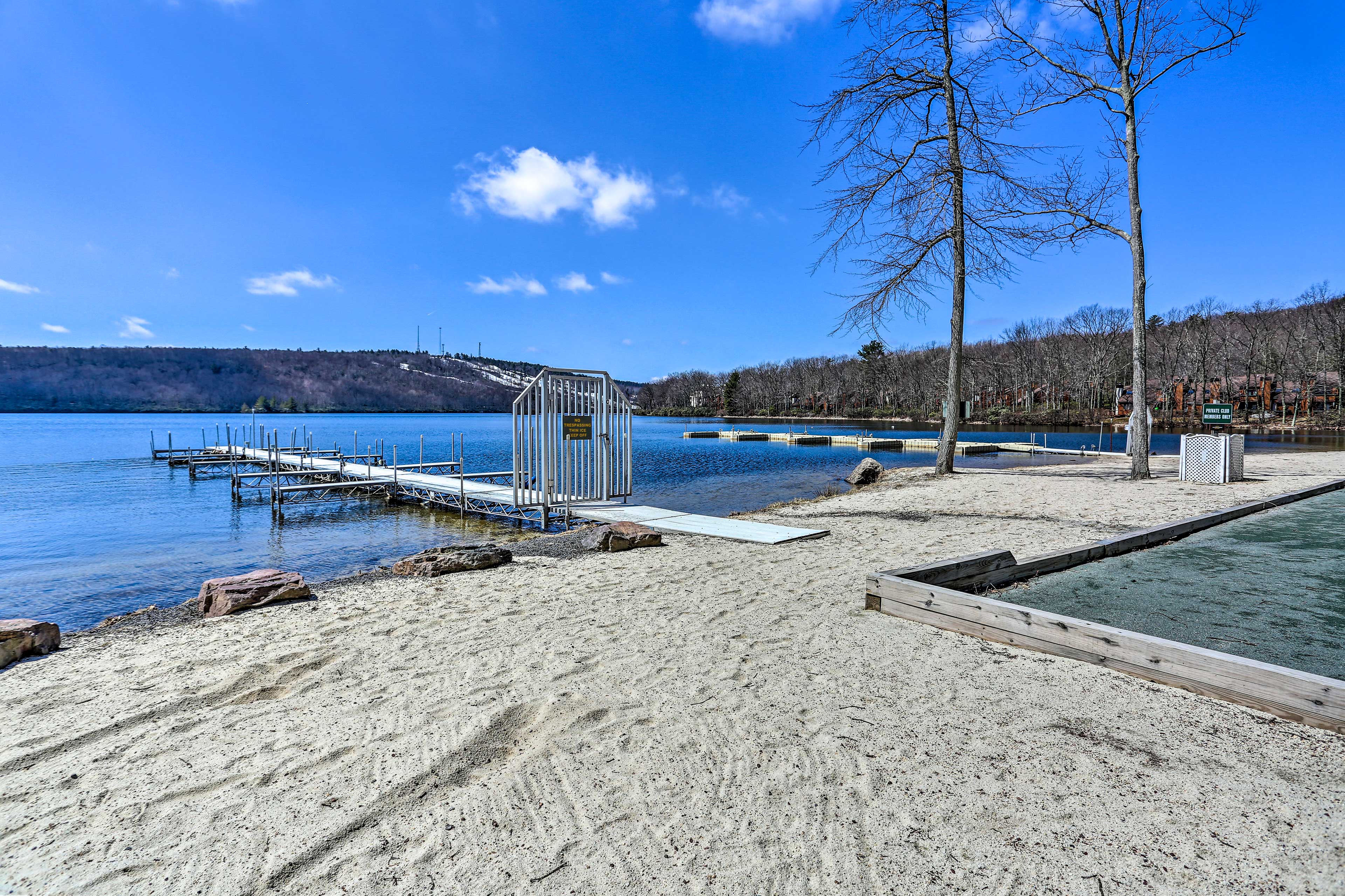 On Big Boulder Lake: Condo w/ Community Pools!