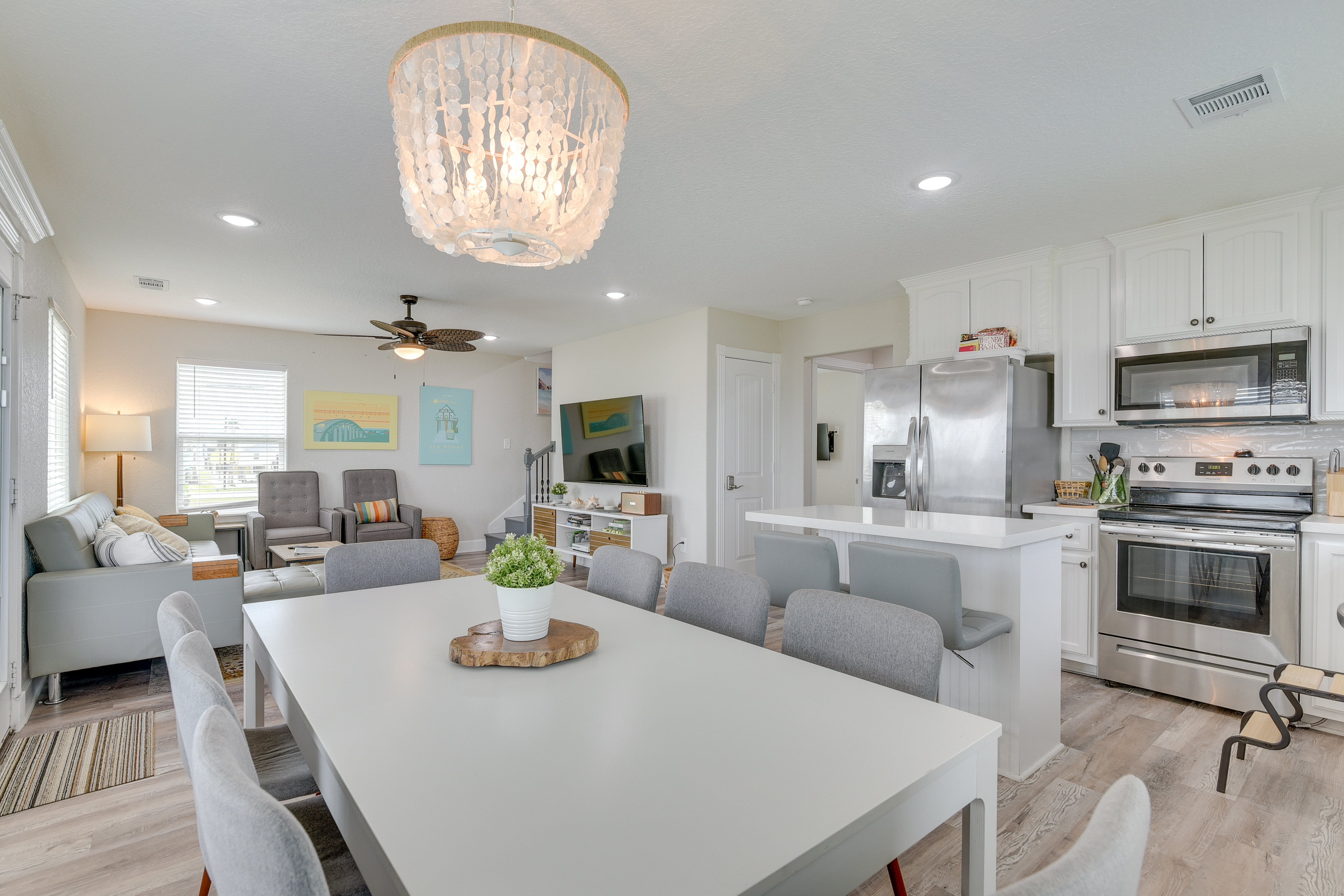 Family-Friendly Surfside Beach Home: Walk to Beach