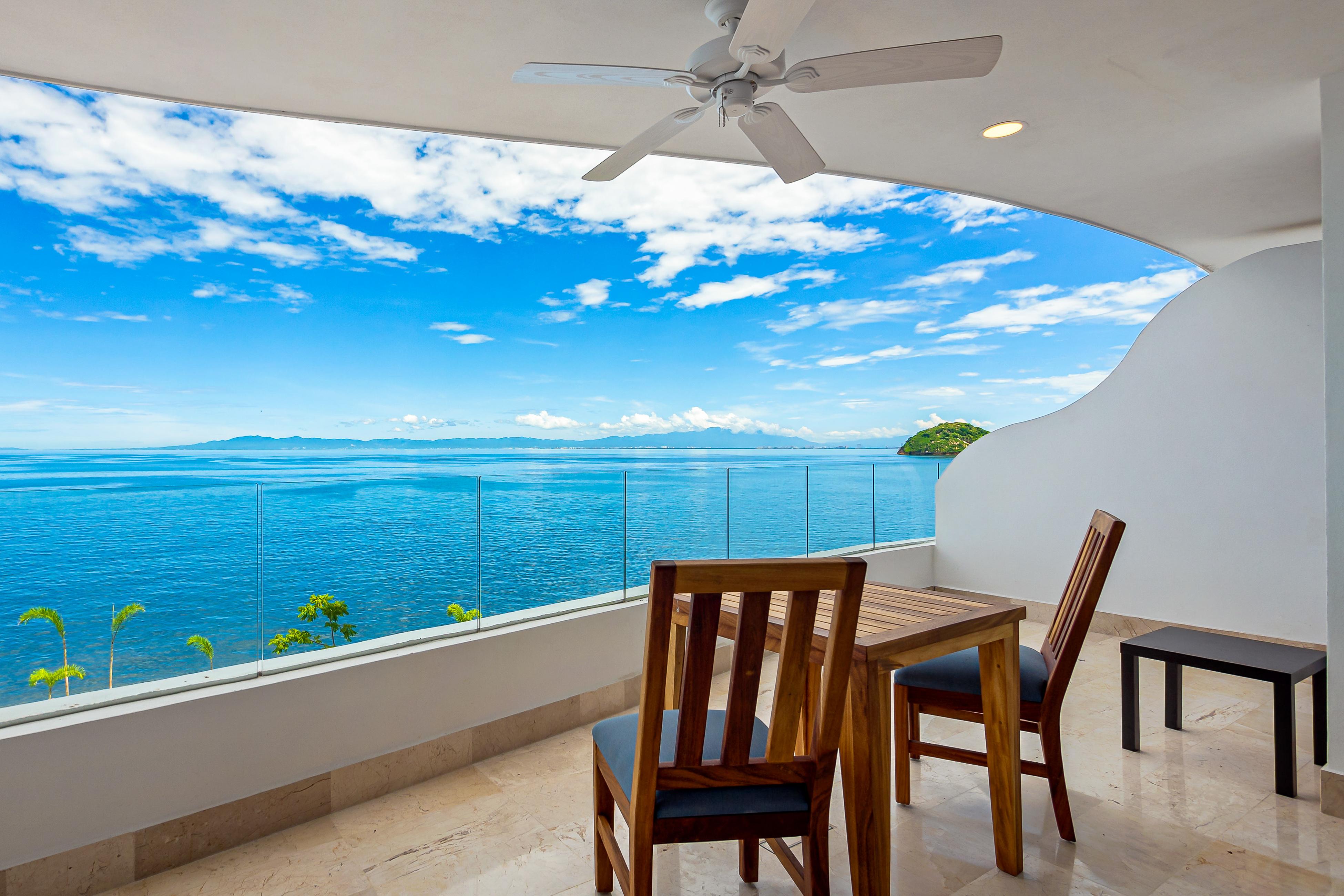 Property Image 2 - Blue Horizon 302 @ Residences