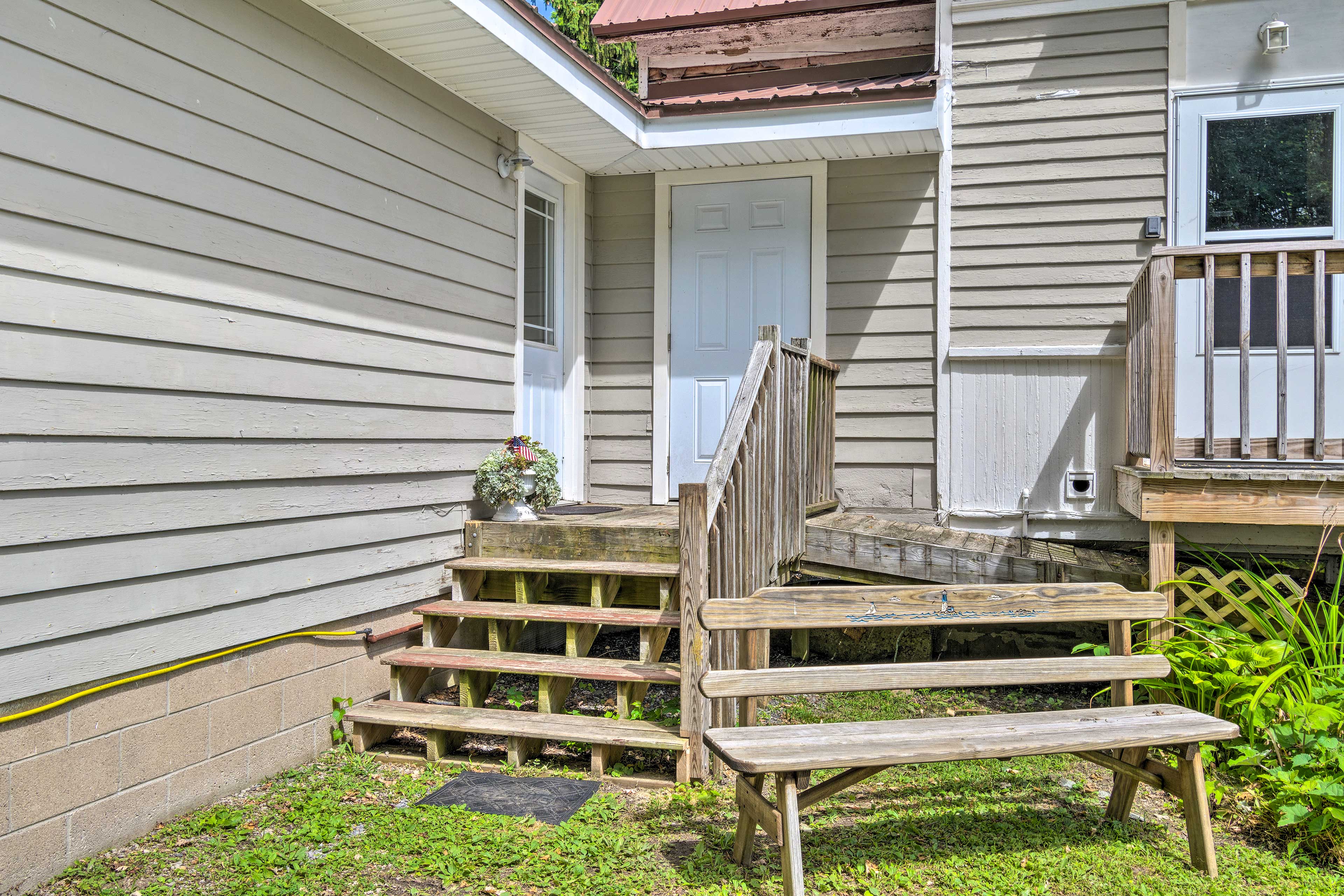 Peaceful Finger Lakes Apartment with Patio!