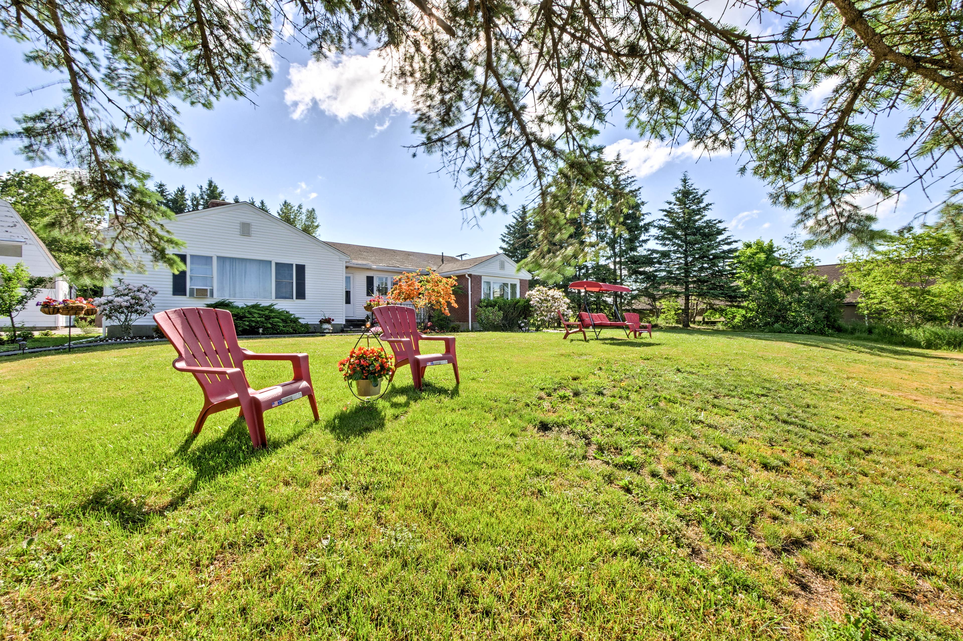 Property Image 2 - Cozy Ellsworth Home w/ Yard, 15 Mi to Acadia!