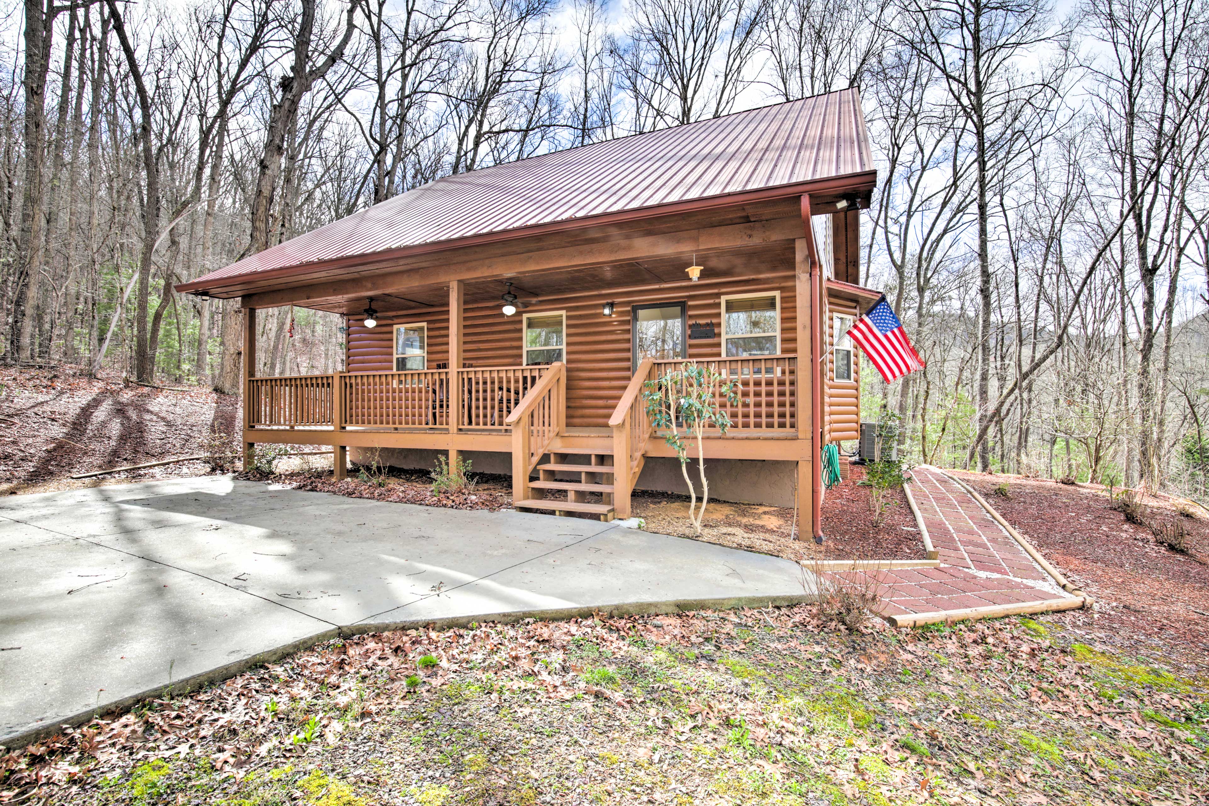 Property Image 1 - Cozy Hayesville Retreat w/ Deck & Mtn Views!