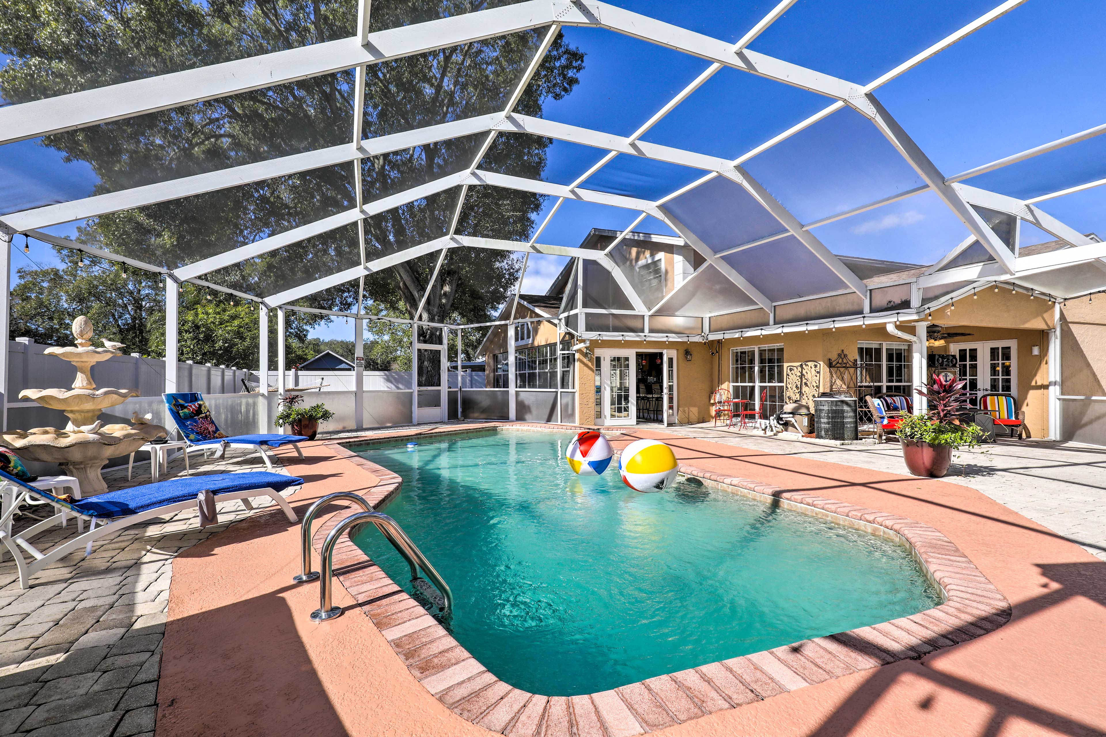 Property Image 2 - Cozy Home in Heart of Tampa w/ Lanai & Pool!