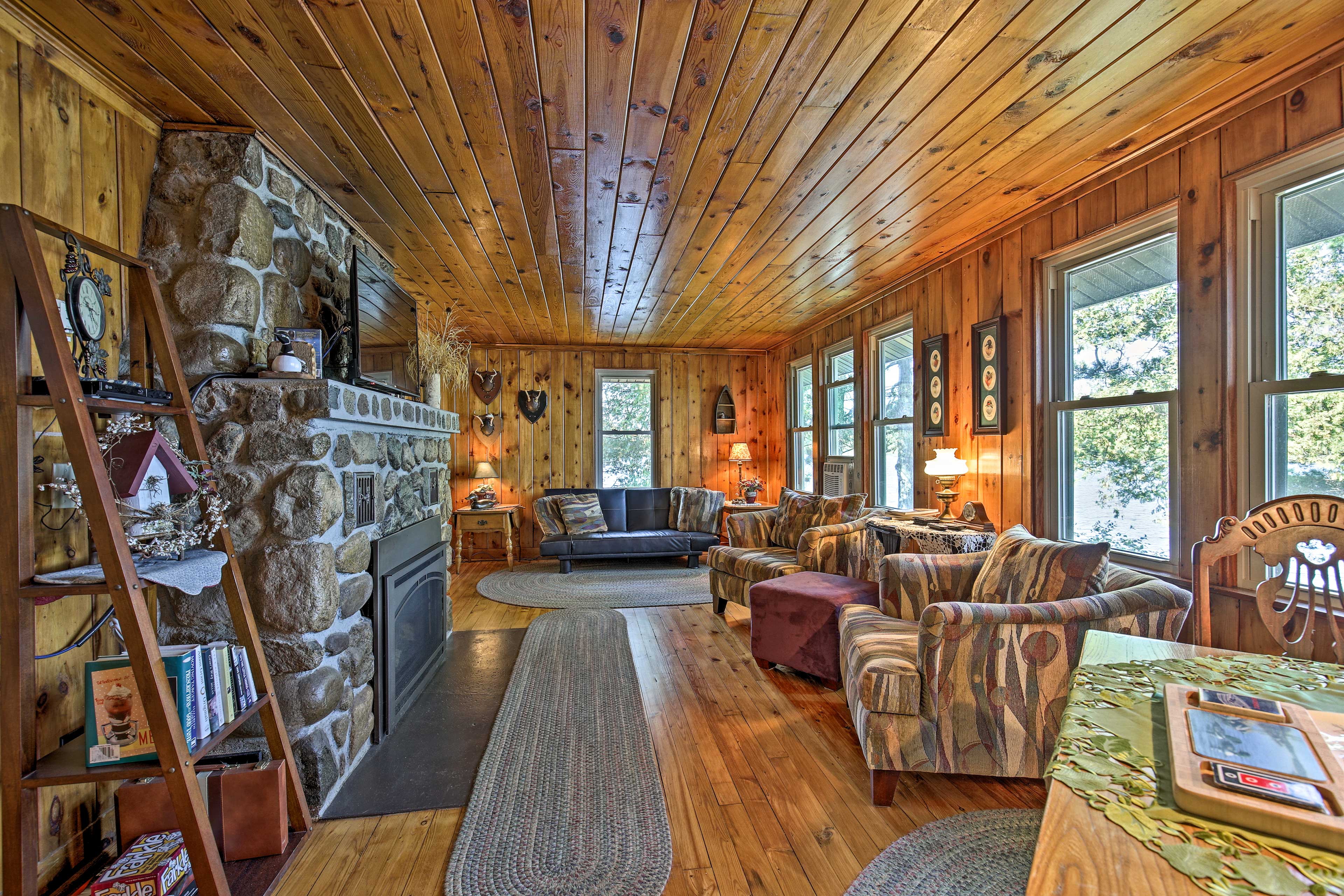 Property Image 1 - Cozy Lakefront Cabin w/ Indoor Gas Fireplace!