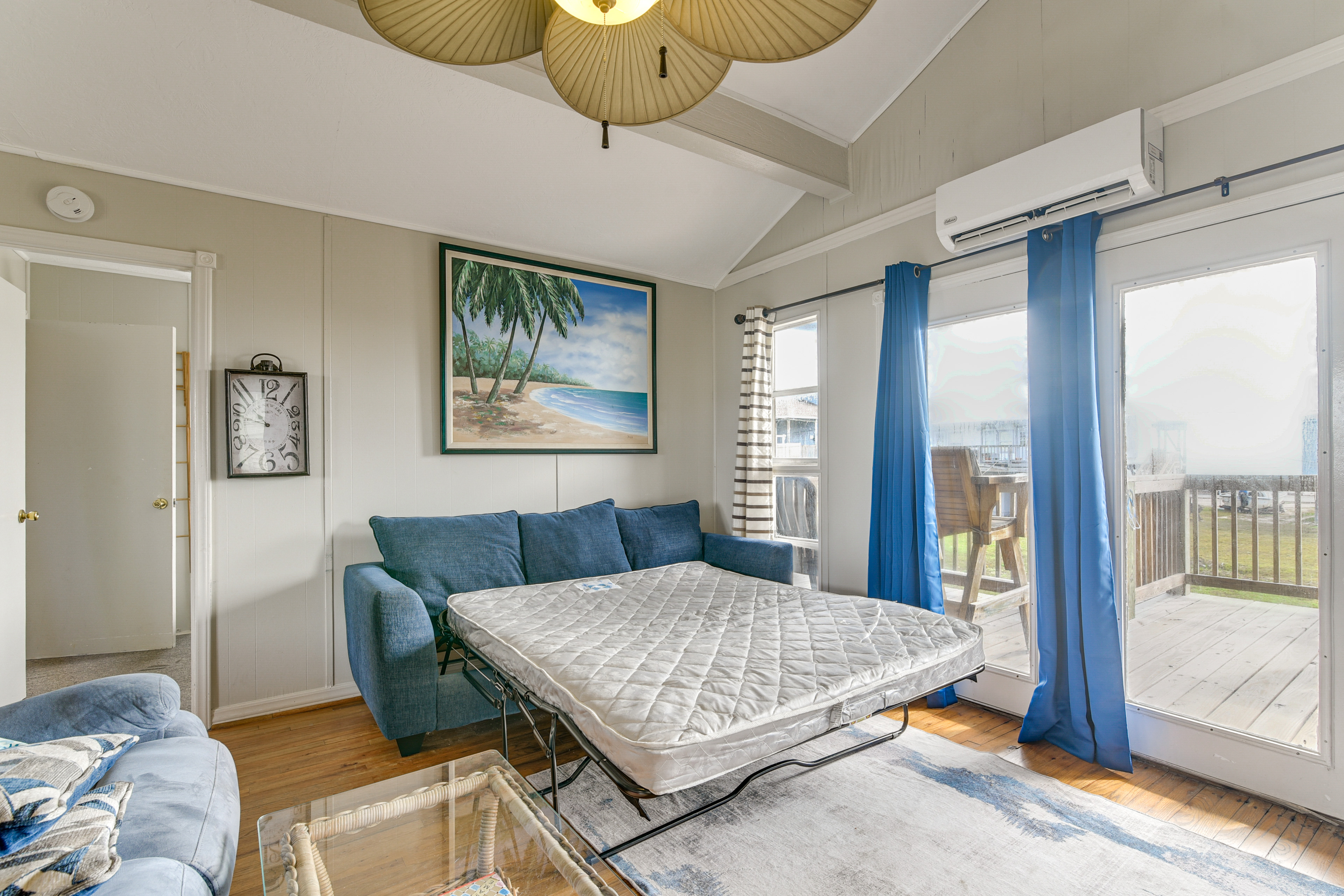 Ocean Views: Second-Row Surfside Beach House