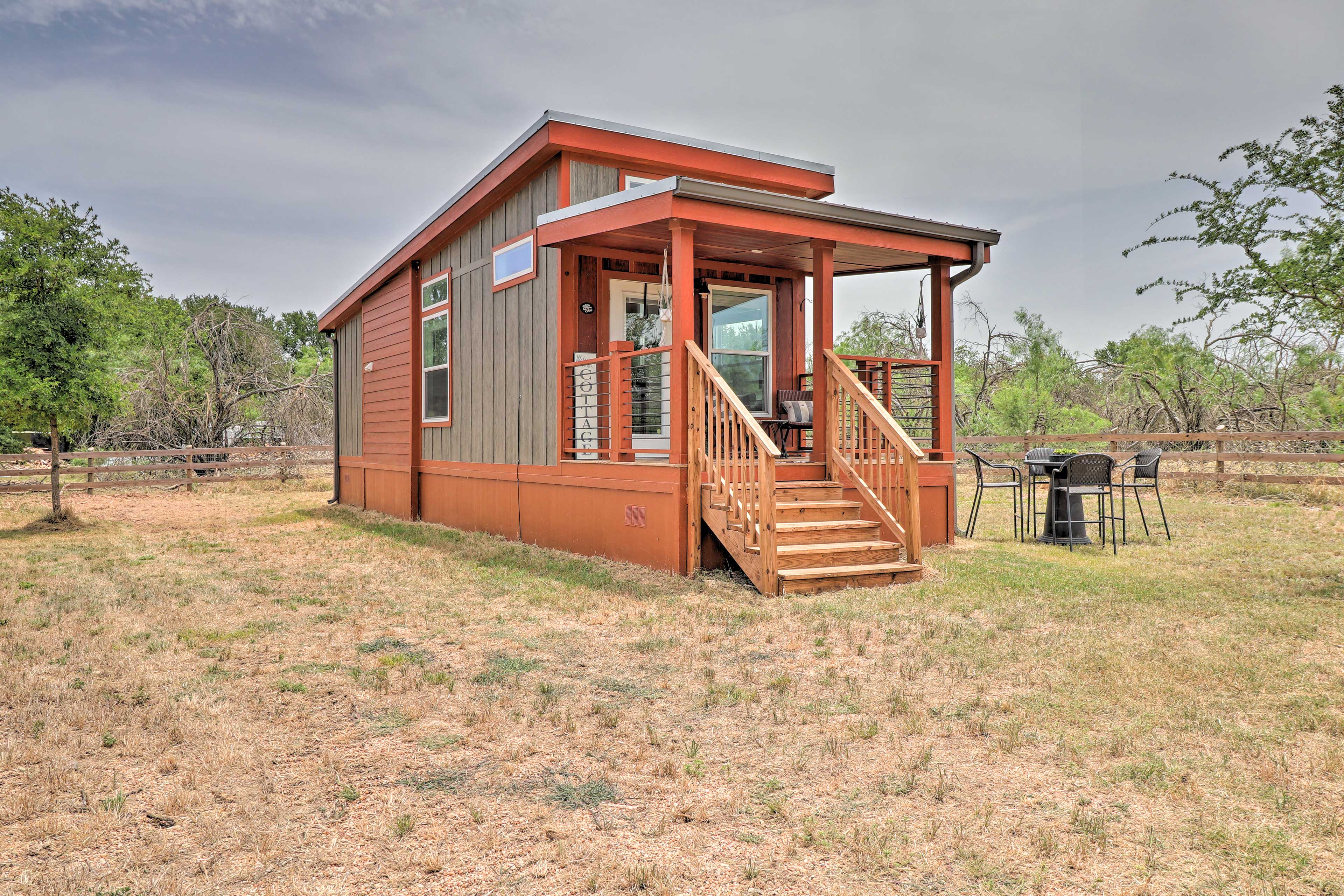 Property Image 2 - Dog-Friendly ‘Sunset Cabin’ w/ Wood Fire Pit!