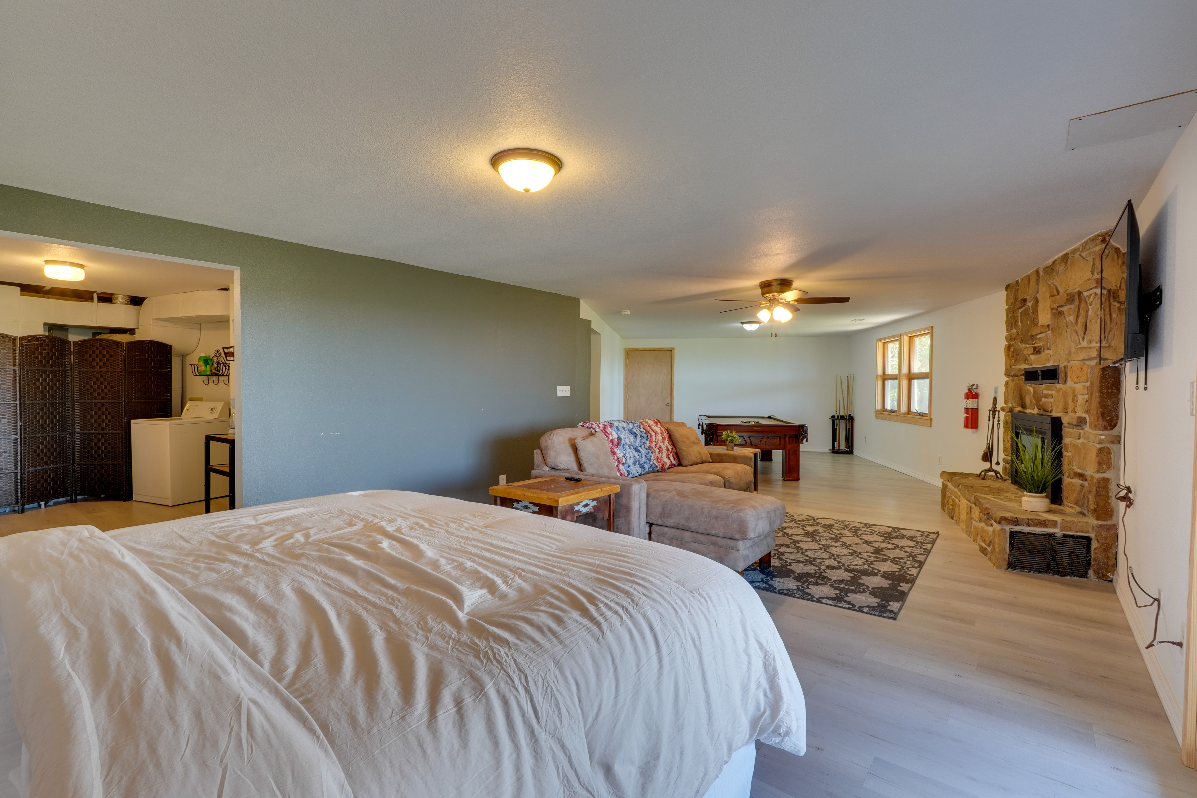 Eureka Springs Gem: 2 Decks, Mtn + Lake Views