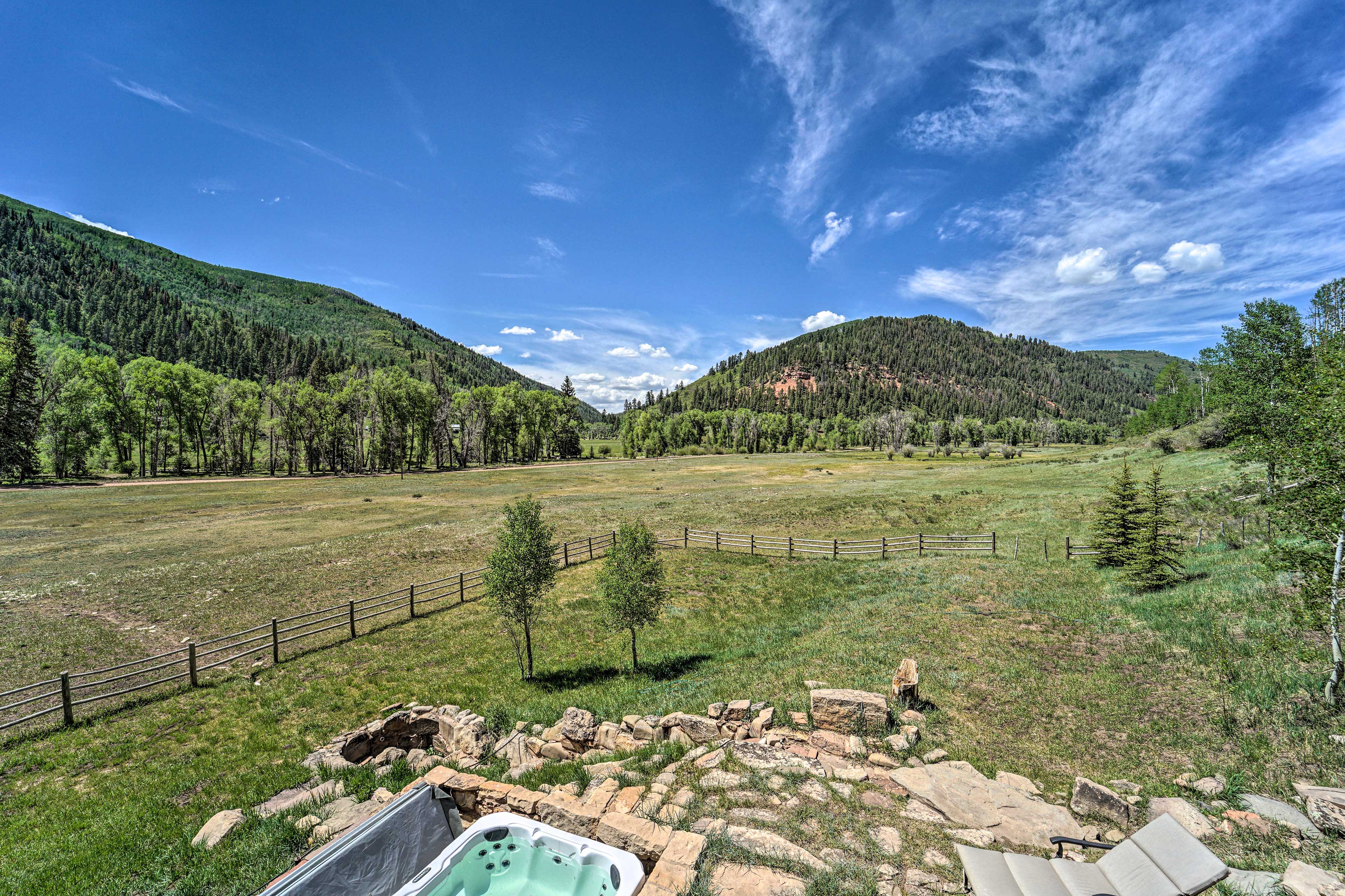 Property Image 2 - Expansive Ranch w/ Views, Hot Tub & Game Room