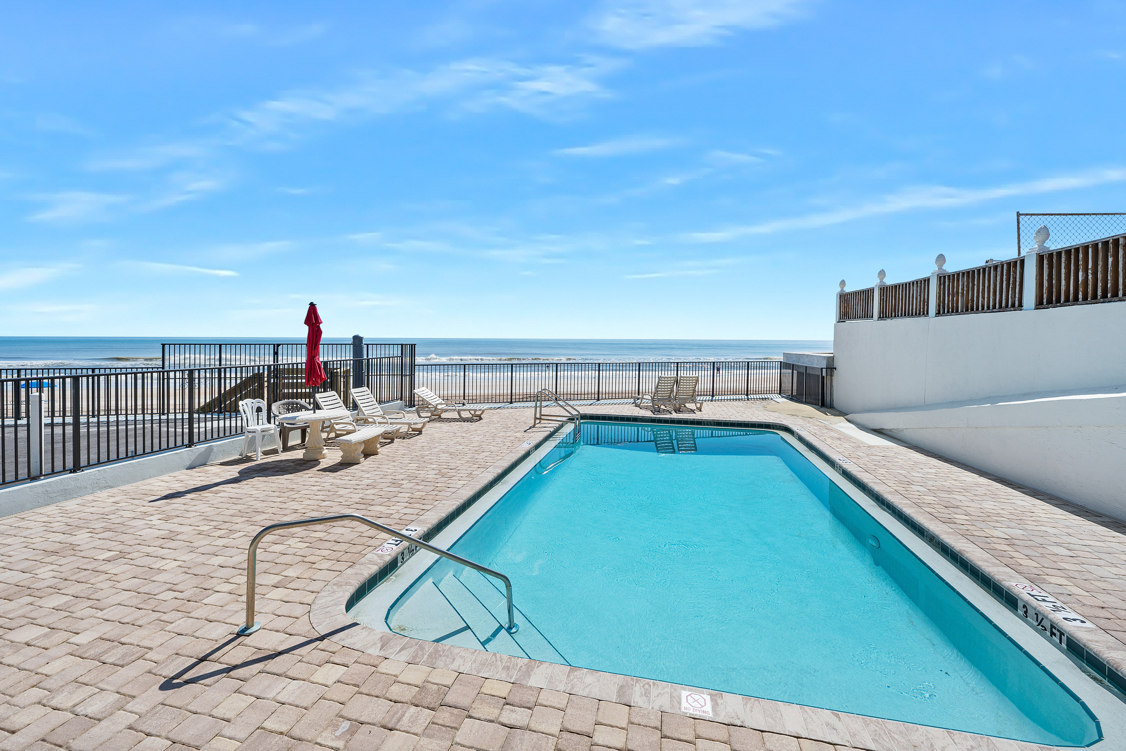 Family Friendly Oceanfront Condo w/ Pool!