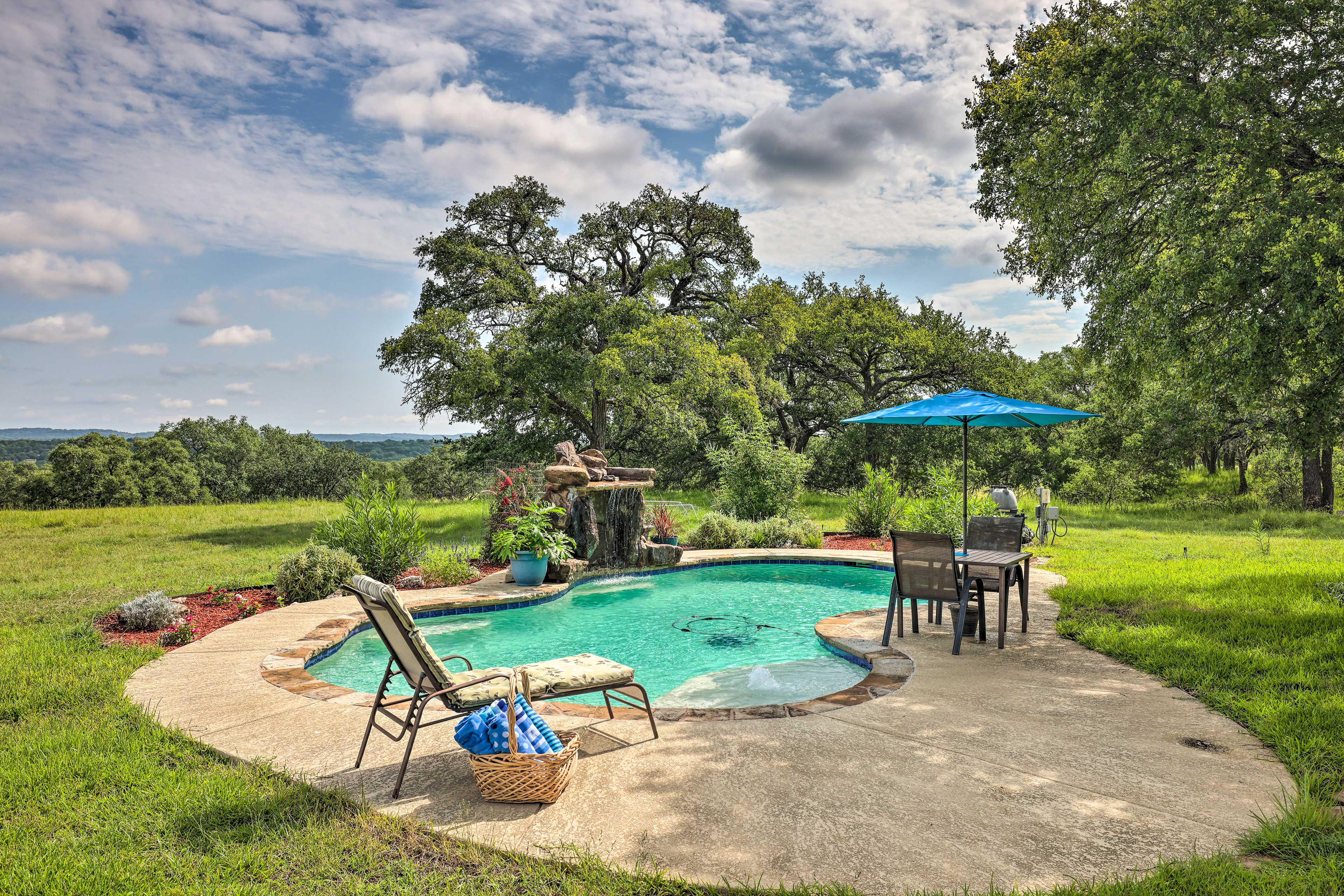 Property Image 2 - Extravagant 4,500 Sq Ft Home in Hill Country!