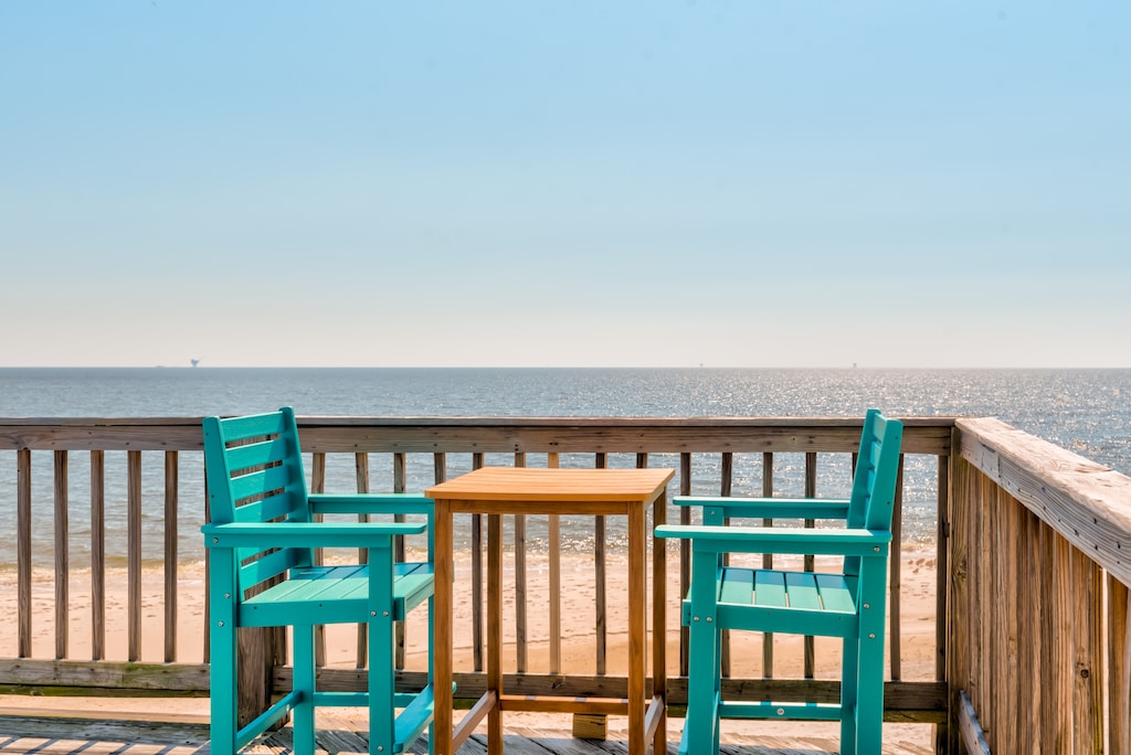 Blue Sky Breeze Water Front Dauphin Island Vacation Home