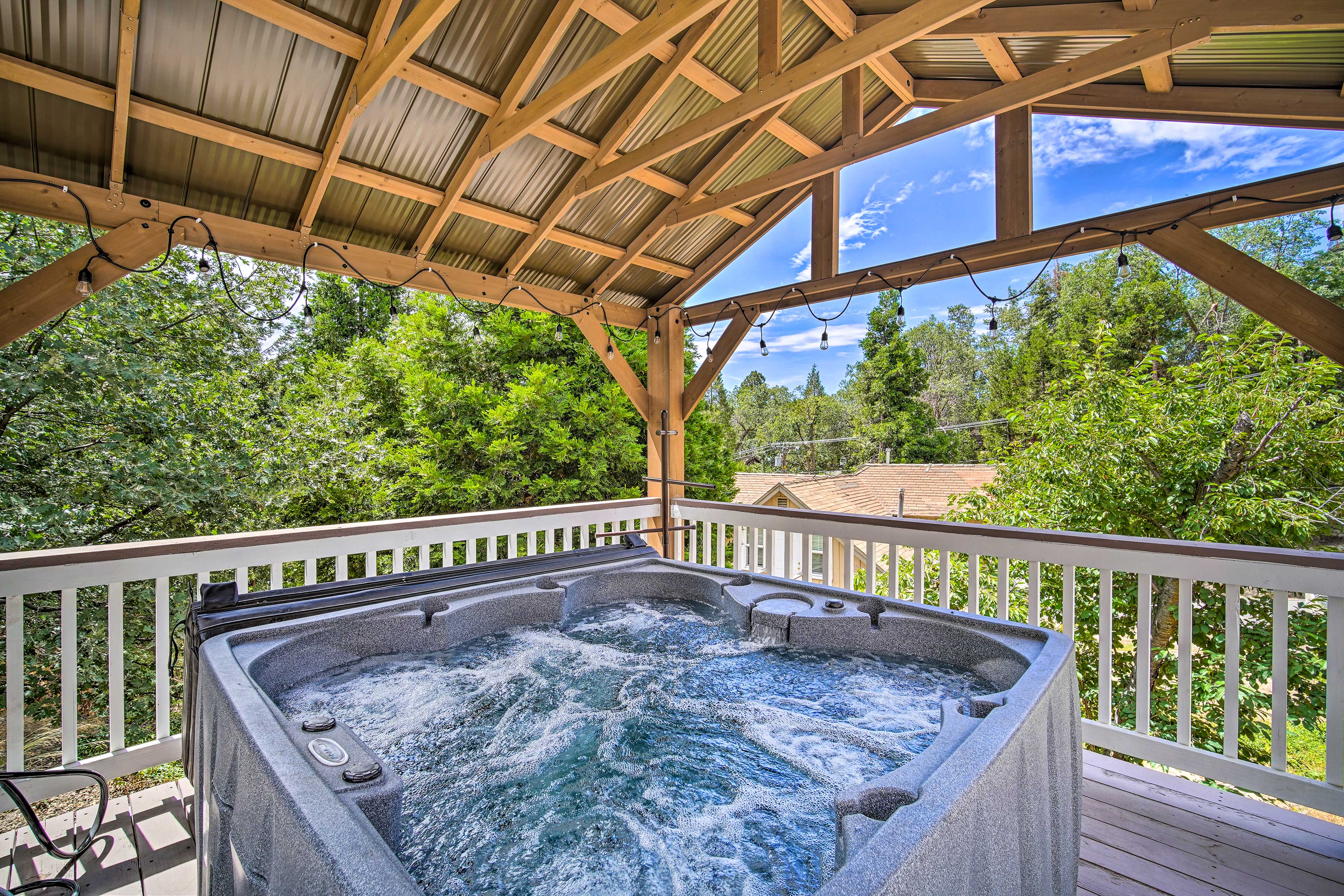 Property Image 2 - NEW! Gorgeous Rimforest Retreat w/ Private Hot Tub