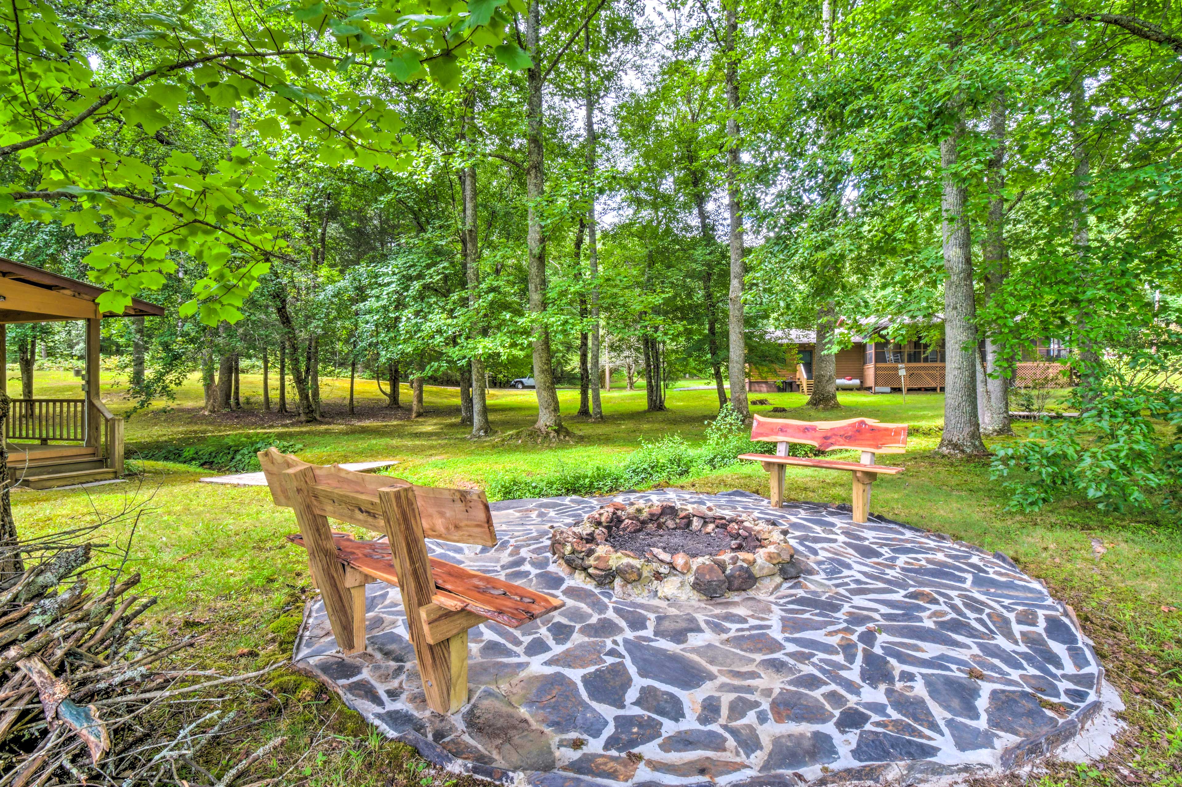 Property Image 2 - Grand Murphy Cabin w/ Fire Pit & Game Room!