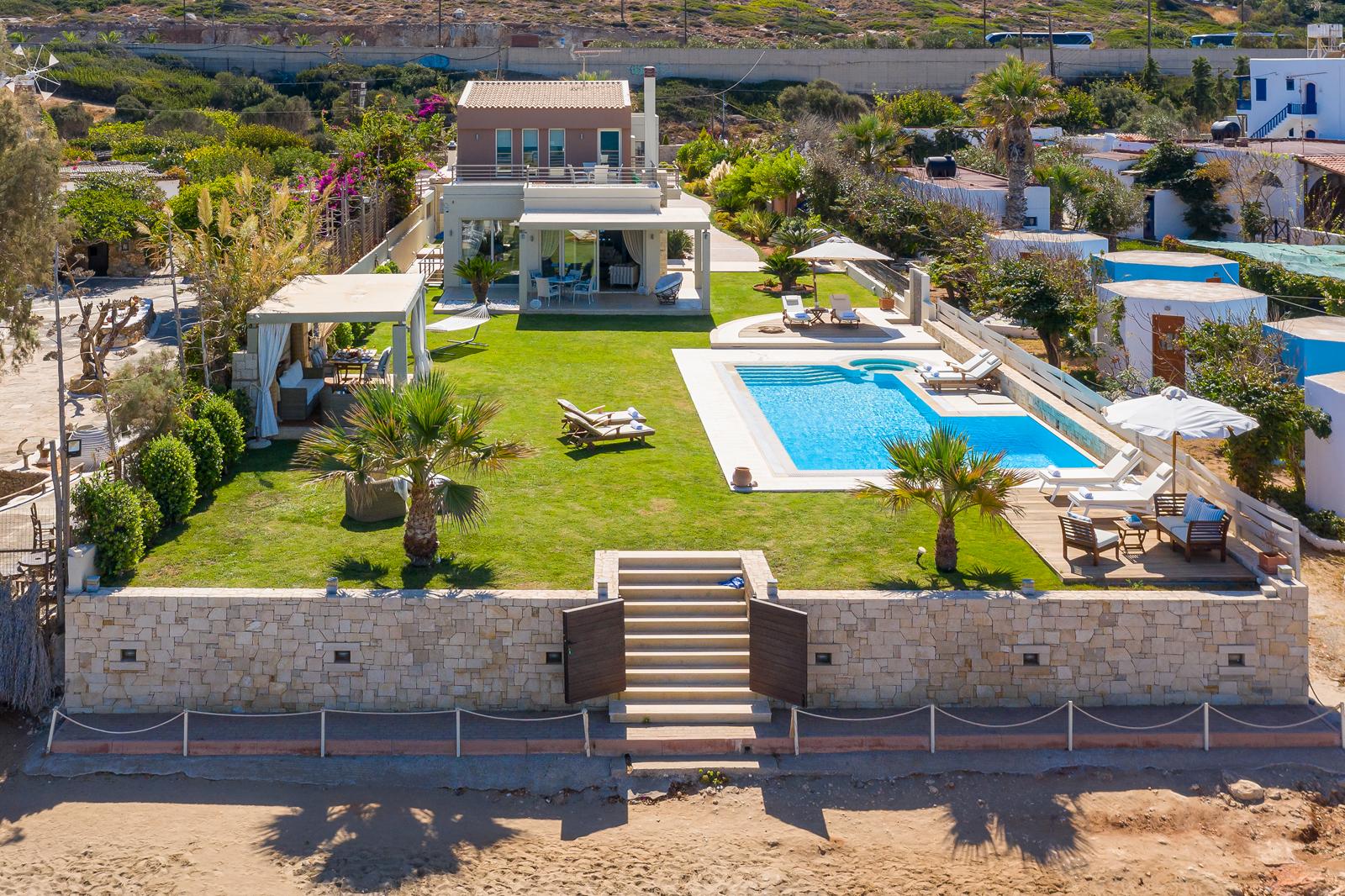 Property Image 1 - Villa Diamond Beachfront 5 bedroom villa with a heated pool