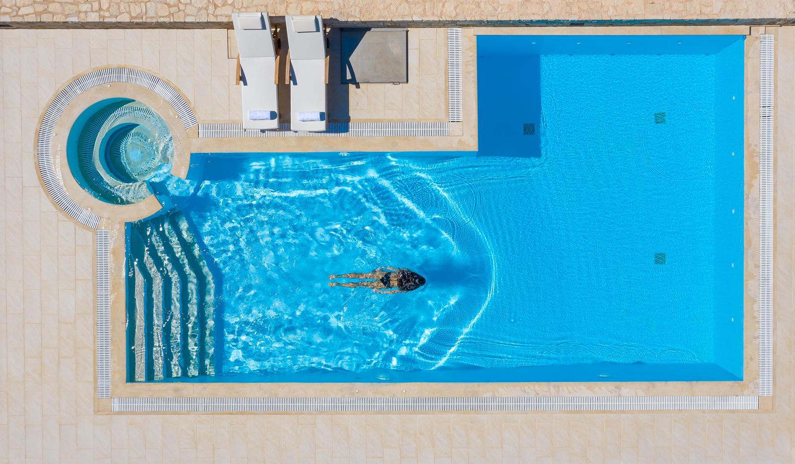 Property Image 2 - Villa Diamond Beachfront 5 bedroom villa with a heated pool