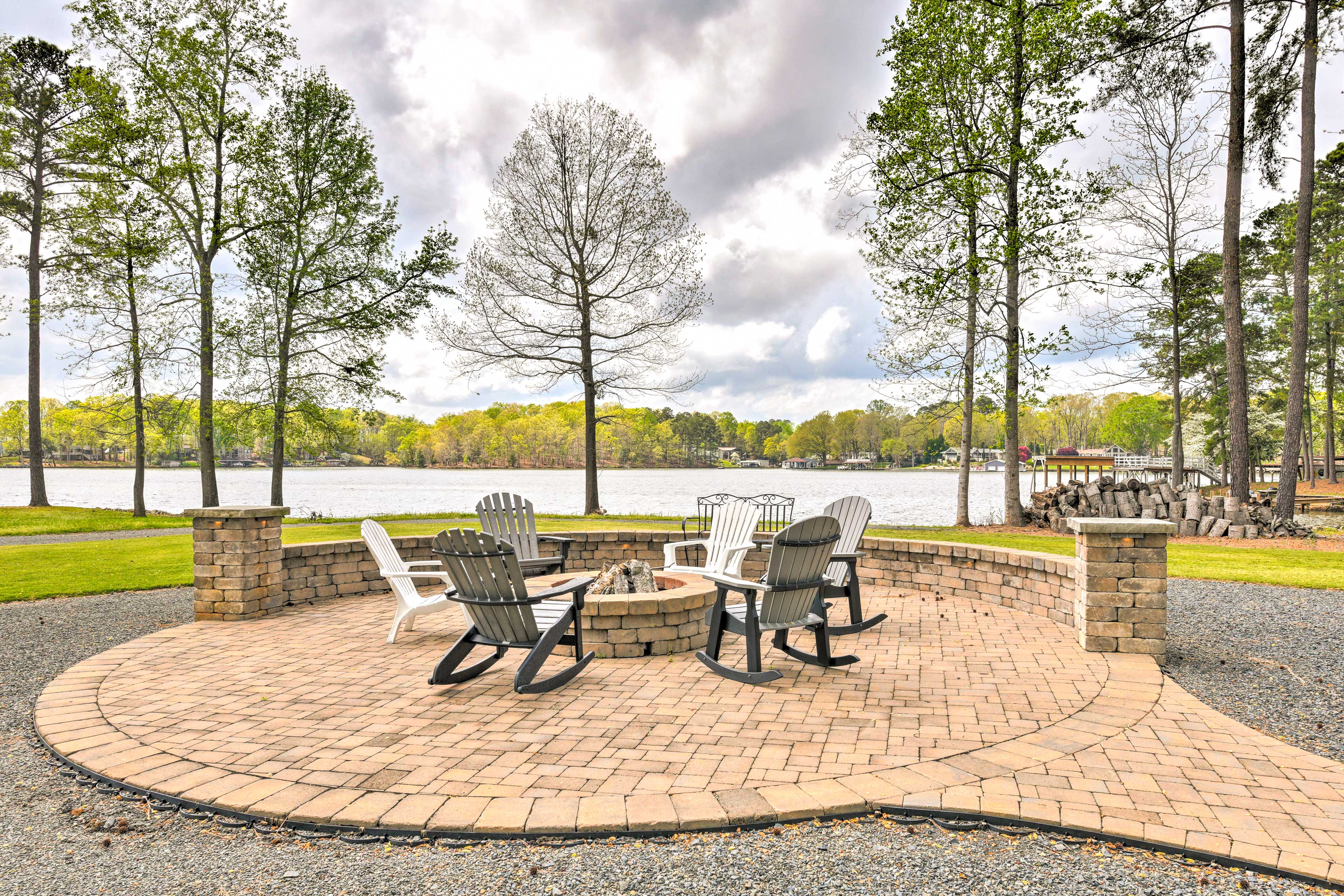 Property Image 2 - Grand Mt Gilead Villa on Lake Tillery w/ Dock