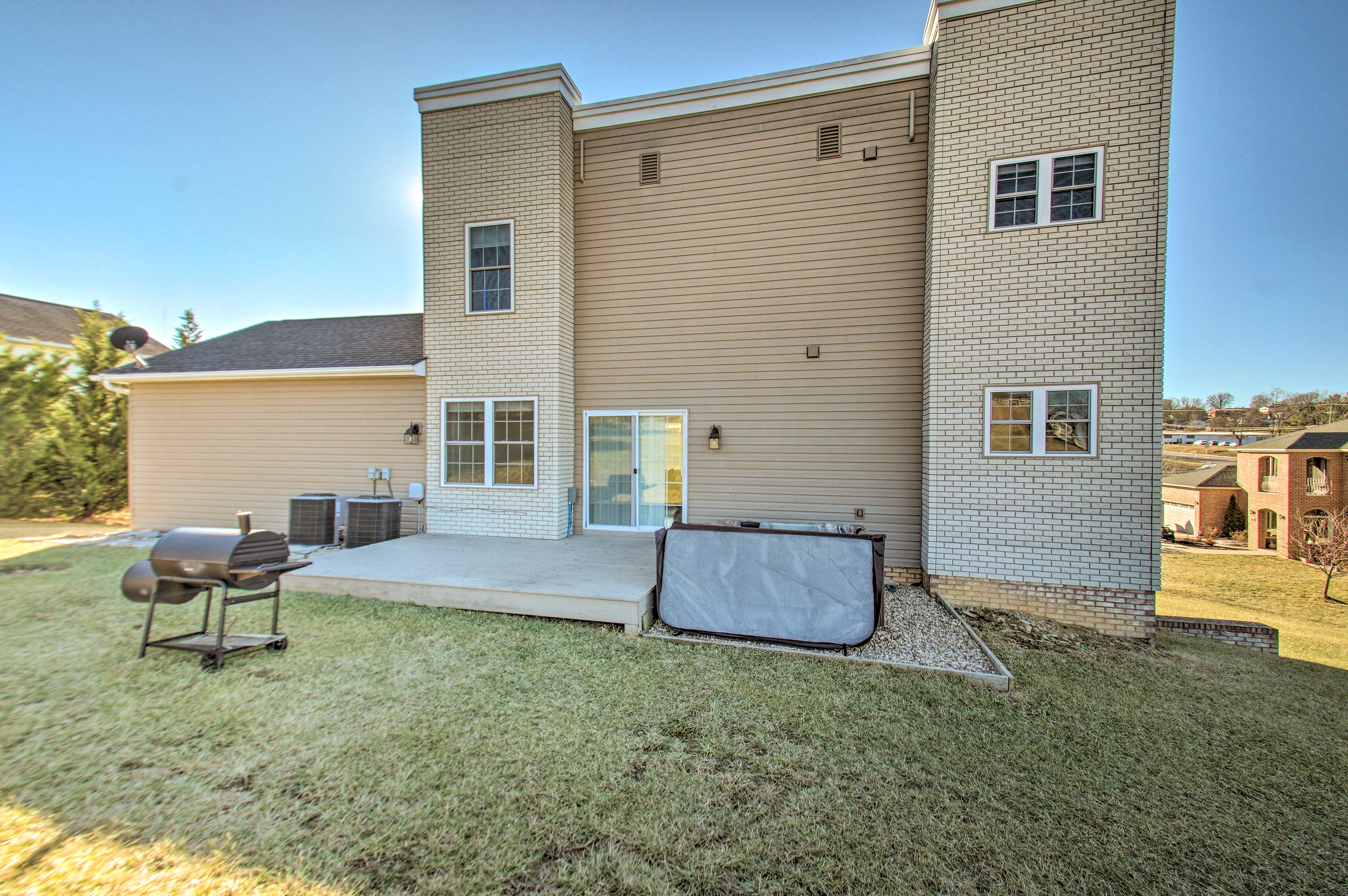 Property Image 2 - Harrisonburg Retreat w/ Hot Tub ~ 2 Mi to JMU