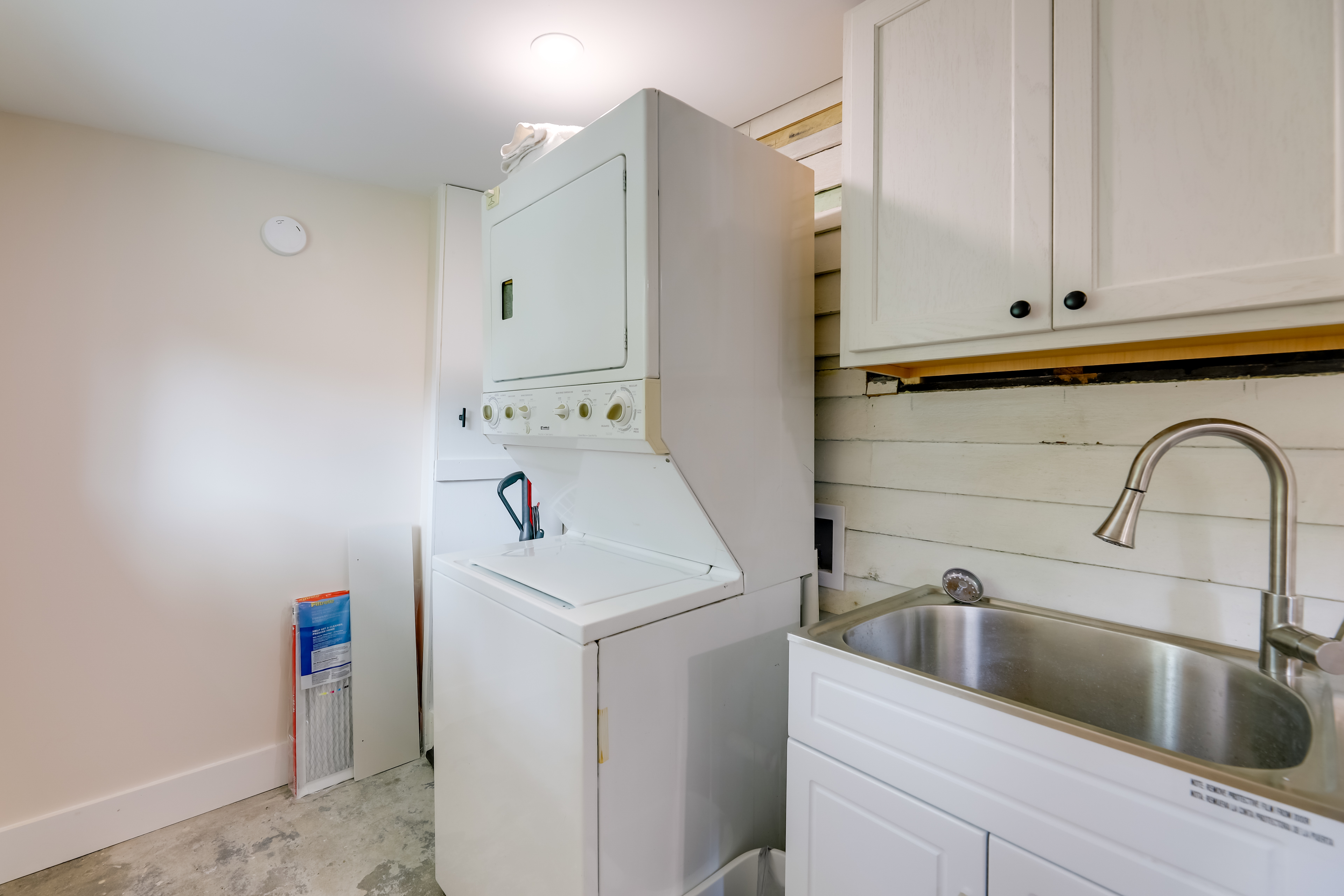 Historic Madison Retreat - 1 Mi to Ohio River