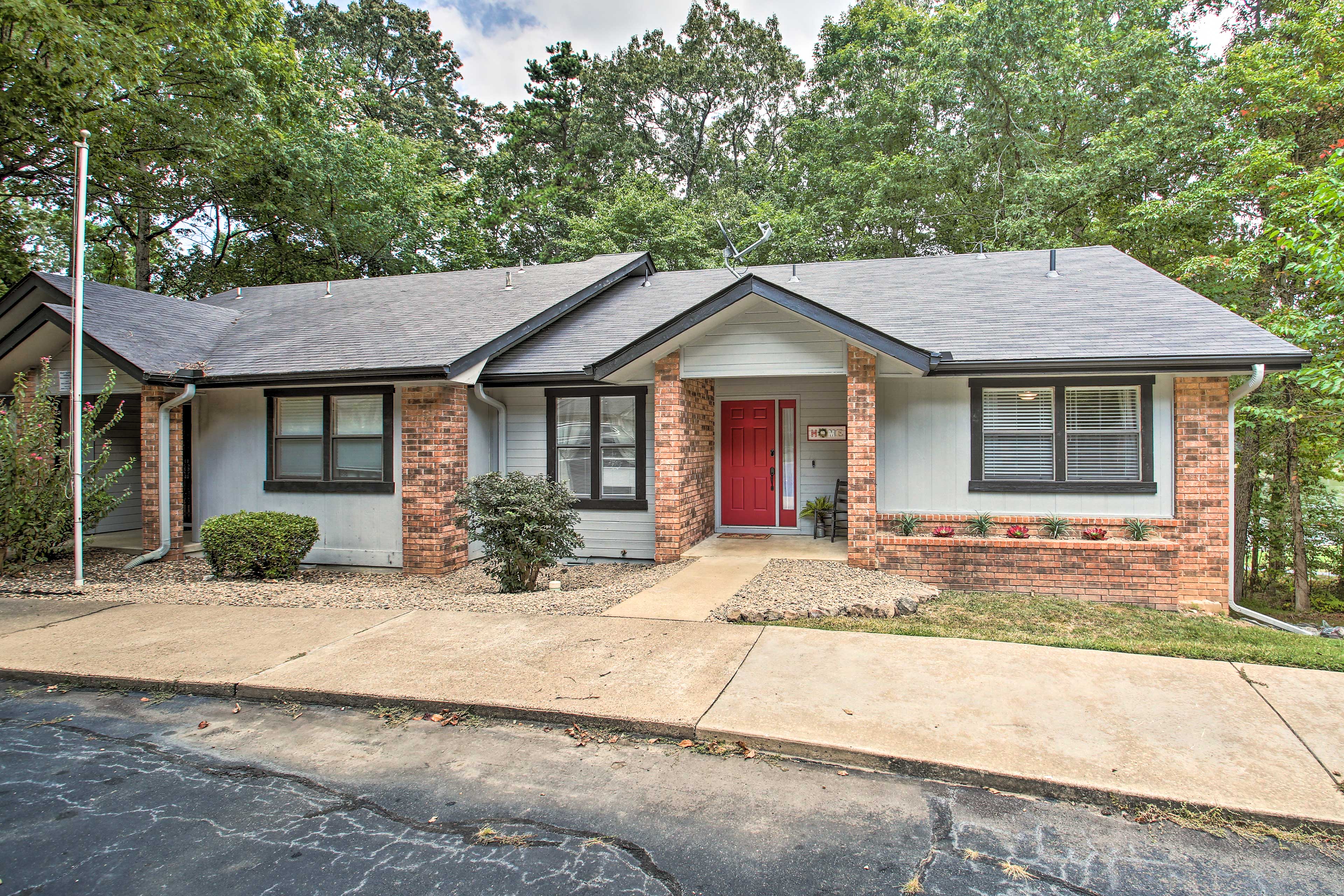 Property Image 1 - Hot Springs House w/ Spacious Deck & Grill!