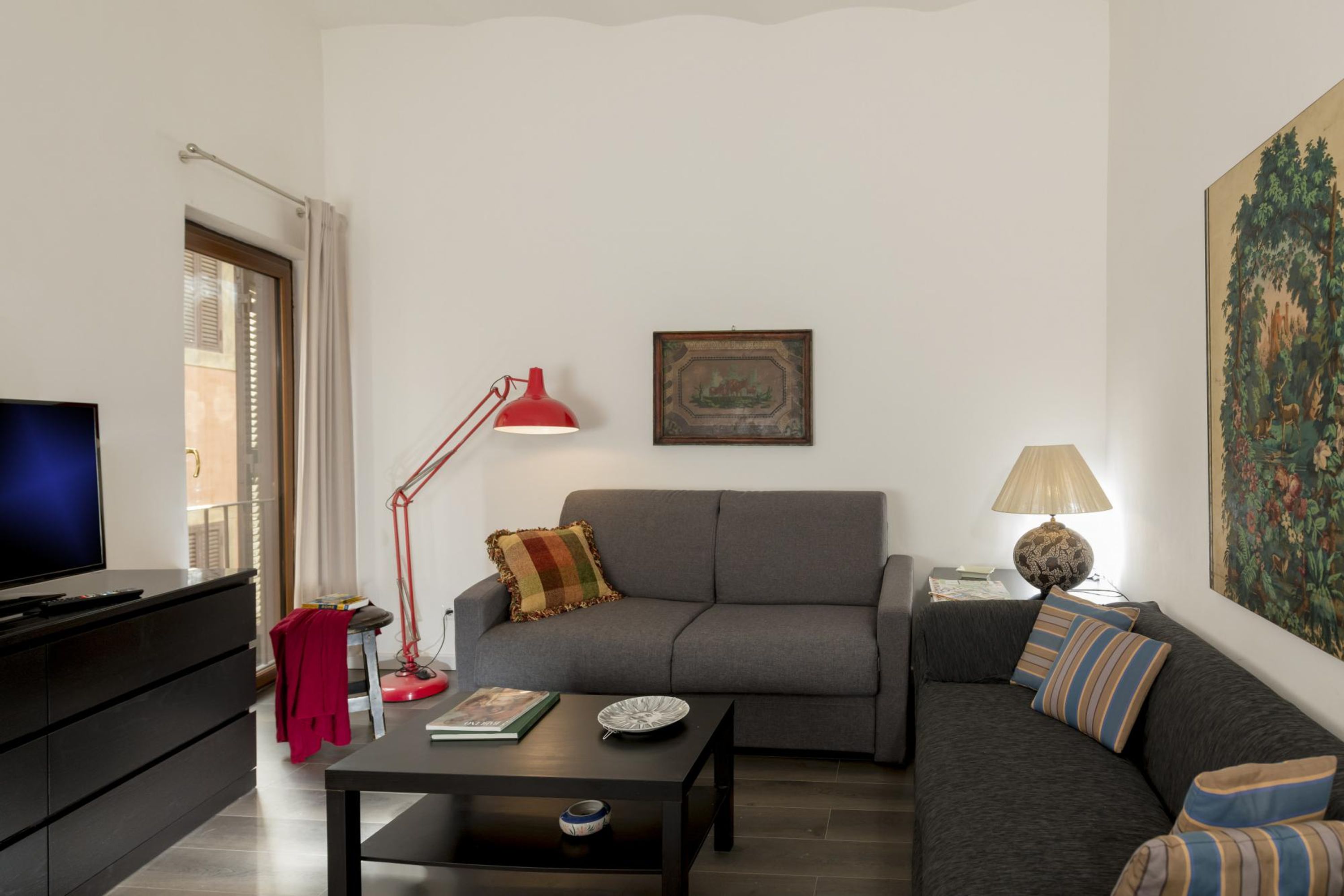 Property Image 1 - Caterina in Roma with 1 bedrooms and 1 bathrooms