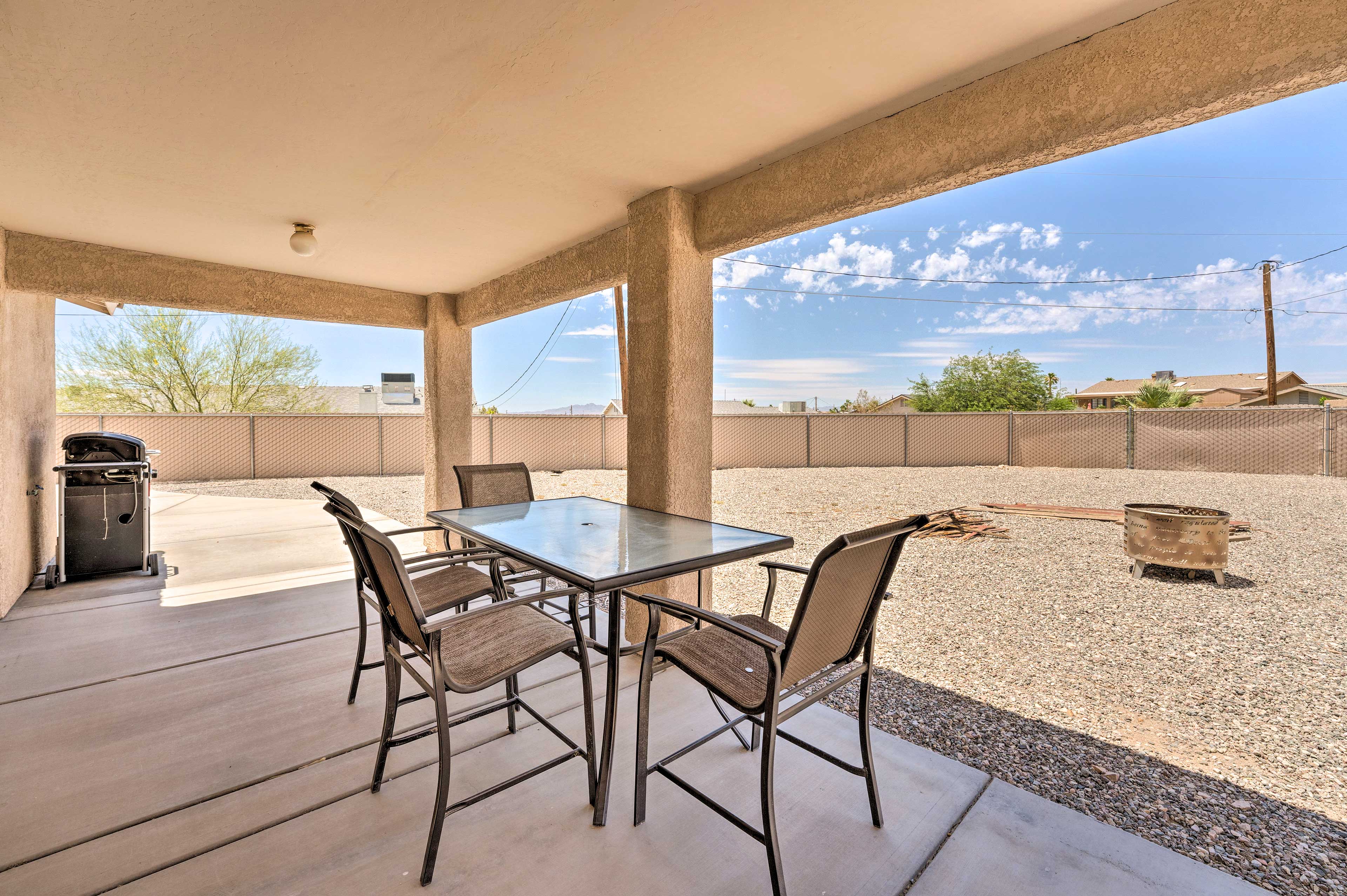 Property Image 2 - Lake Havasu Retreat < 5 Mi to Beach & Marina!