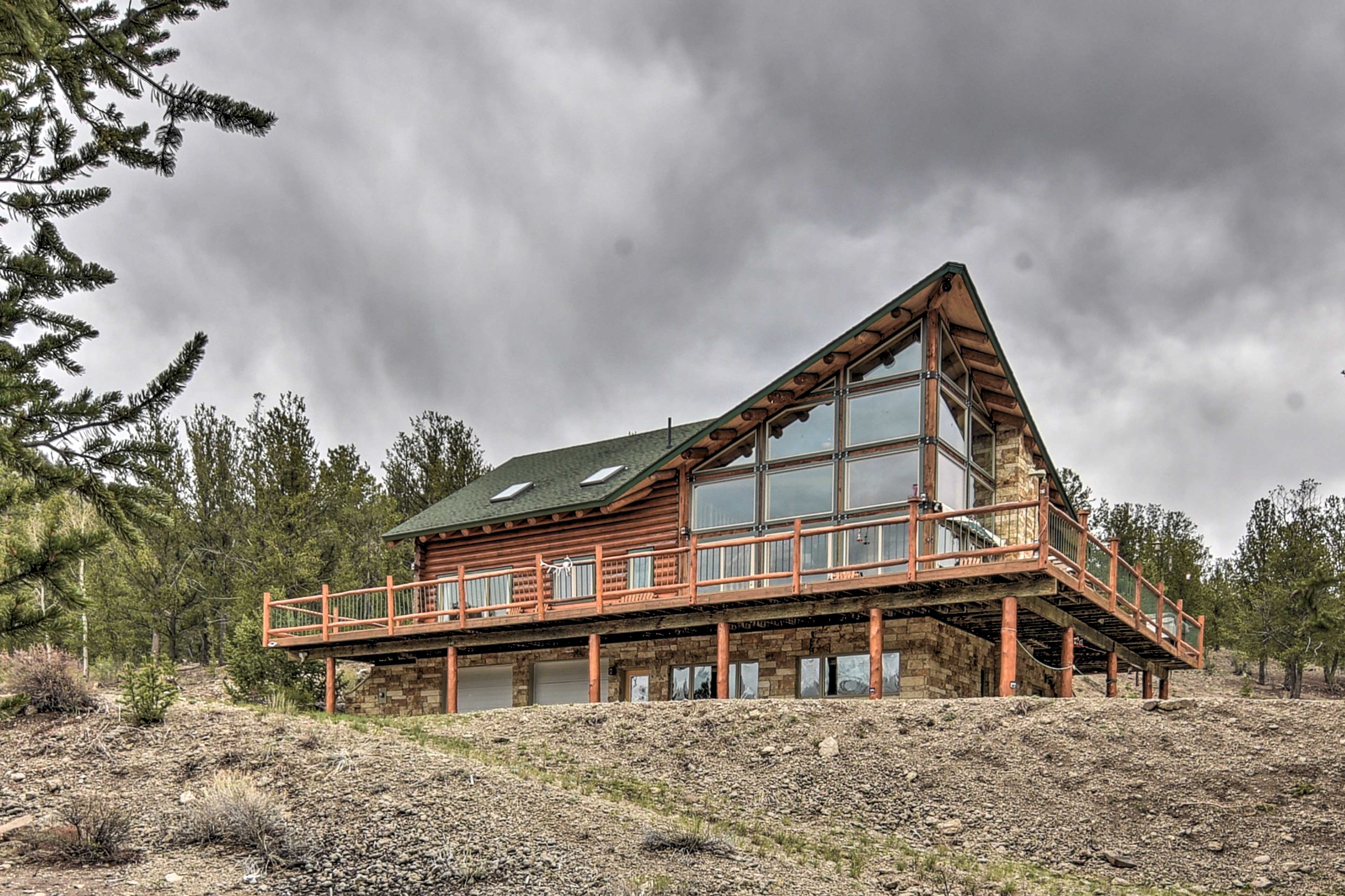 Property Image 2 - Spacious, Luxe Cabin w/ Mtn Views, Sauna & More!
