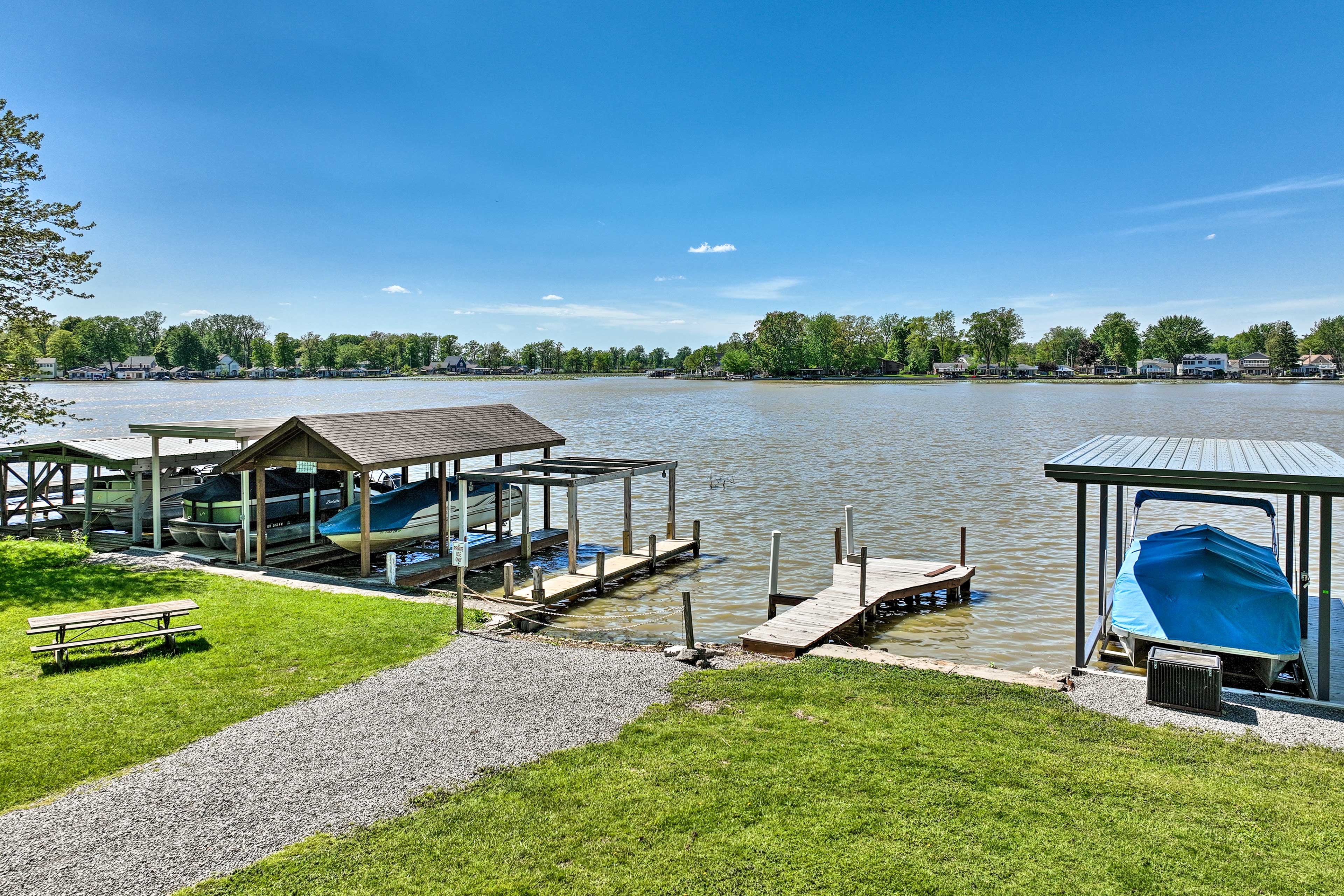 Lovely Belle Center Cottage on Indian Lake!