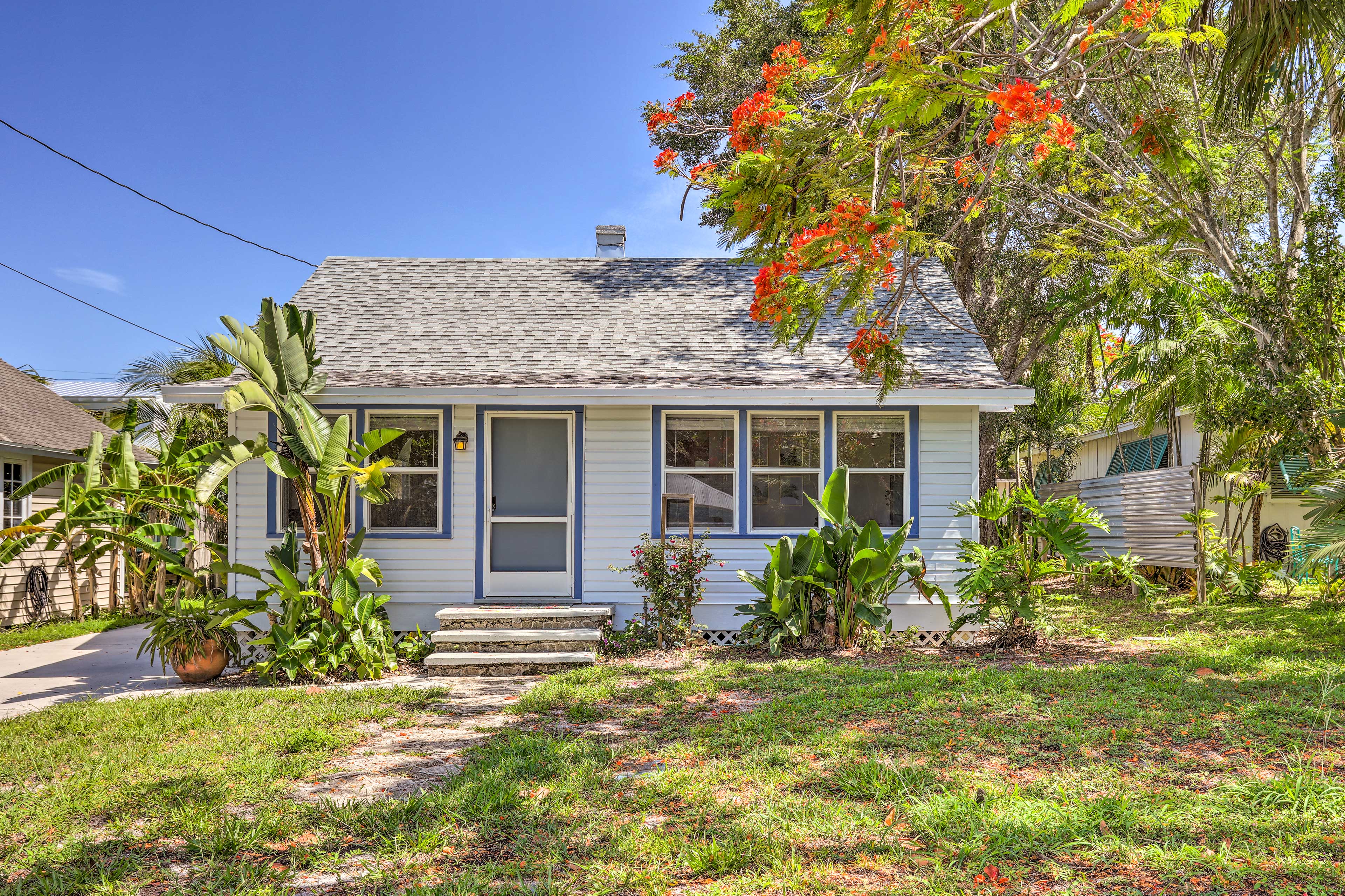 Property Image 2 - Lovely Cottage Near Downtown Stuart & Beaches