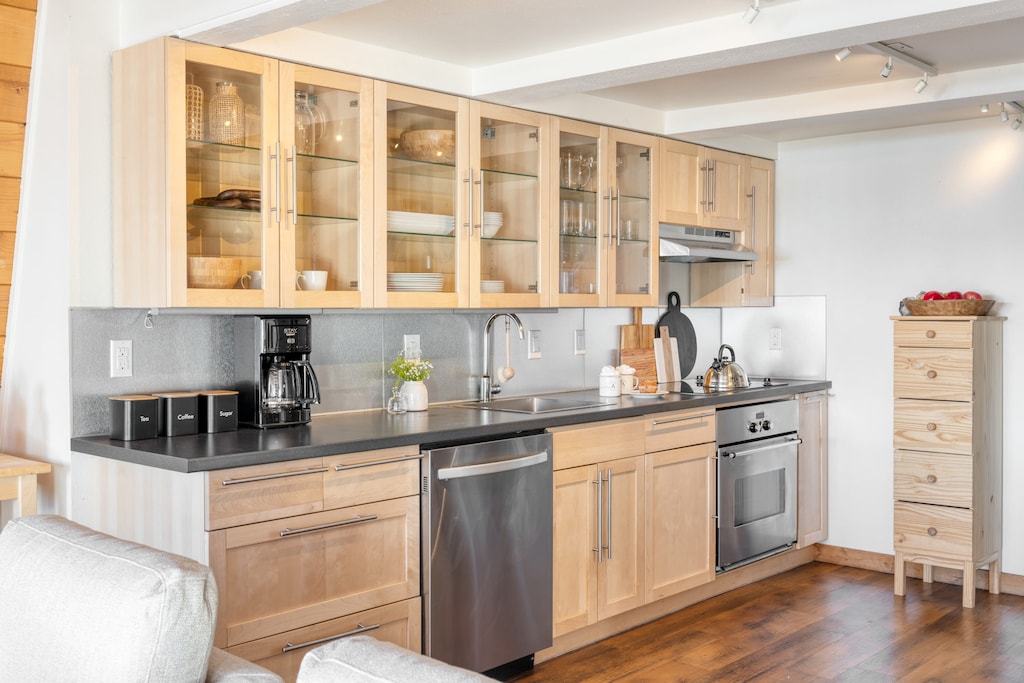 Upgrade your cooking experience in this contemporary kitchen.