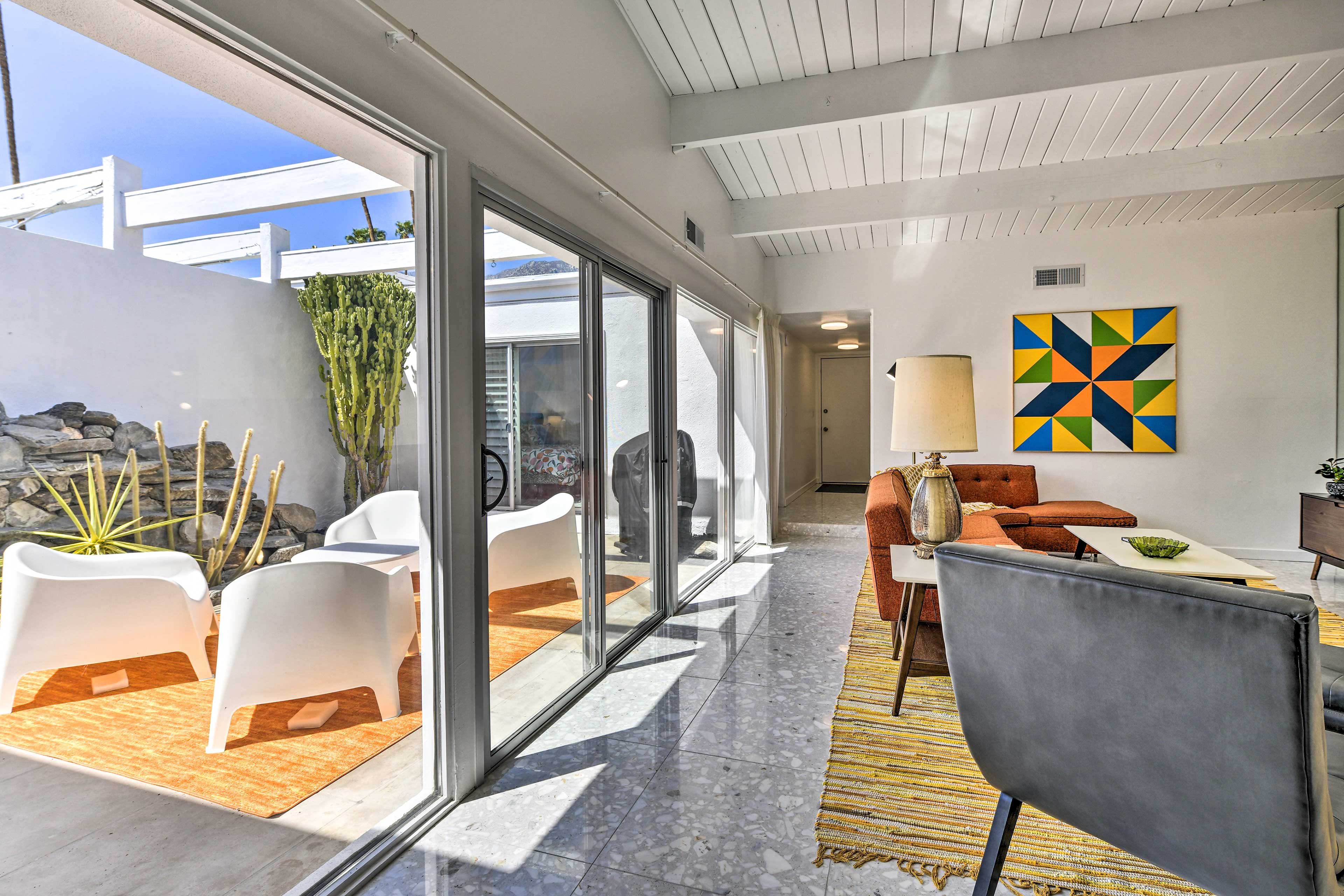 Luxurious Palm Springs Condo w/ Cozy Patio!