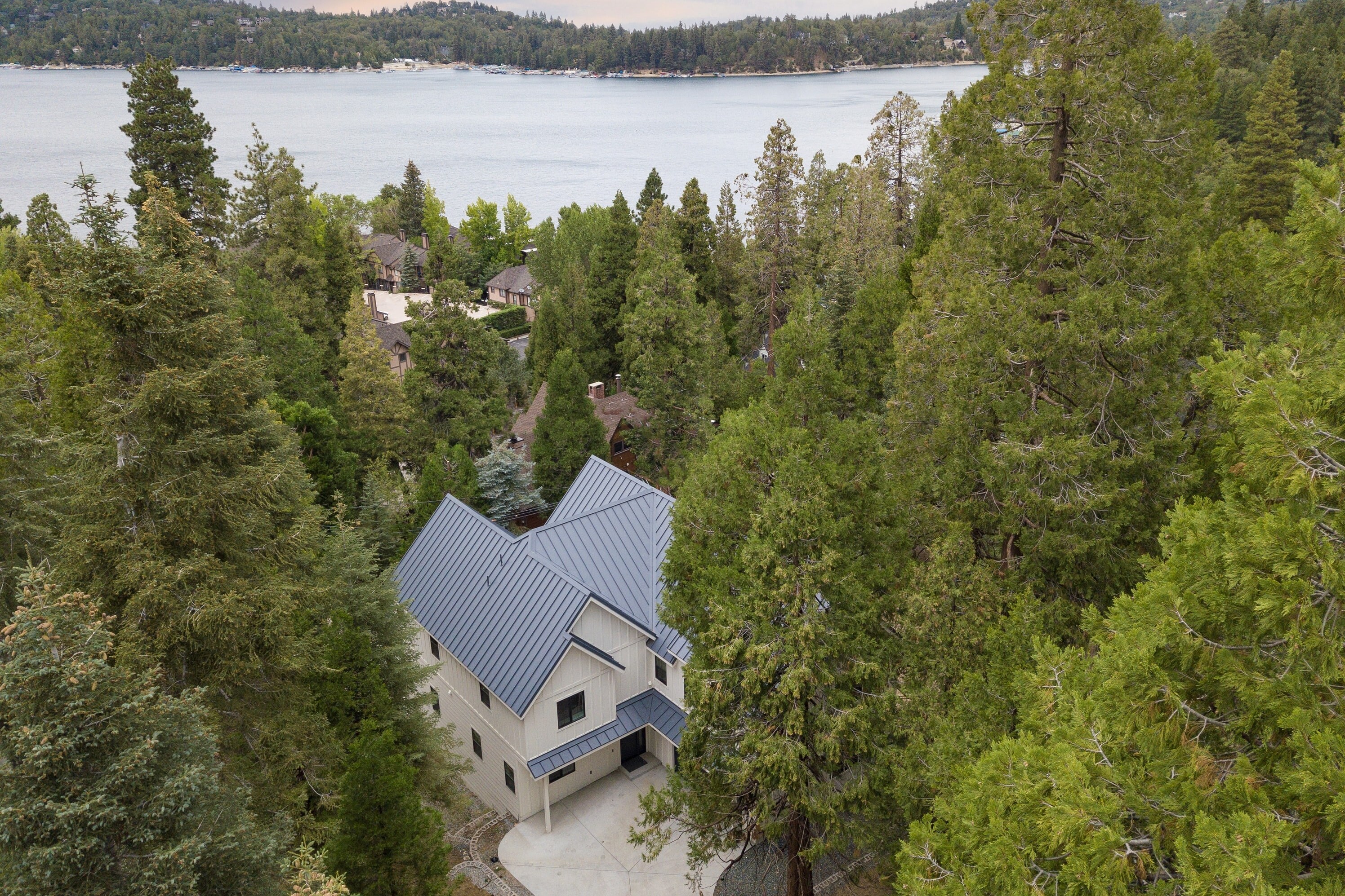 Minutes from the shores of Lake Arrowhead!