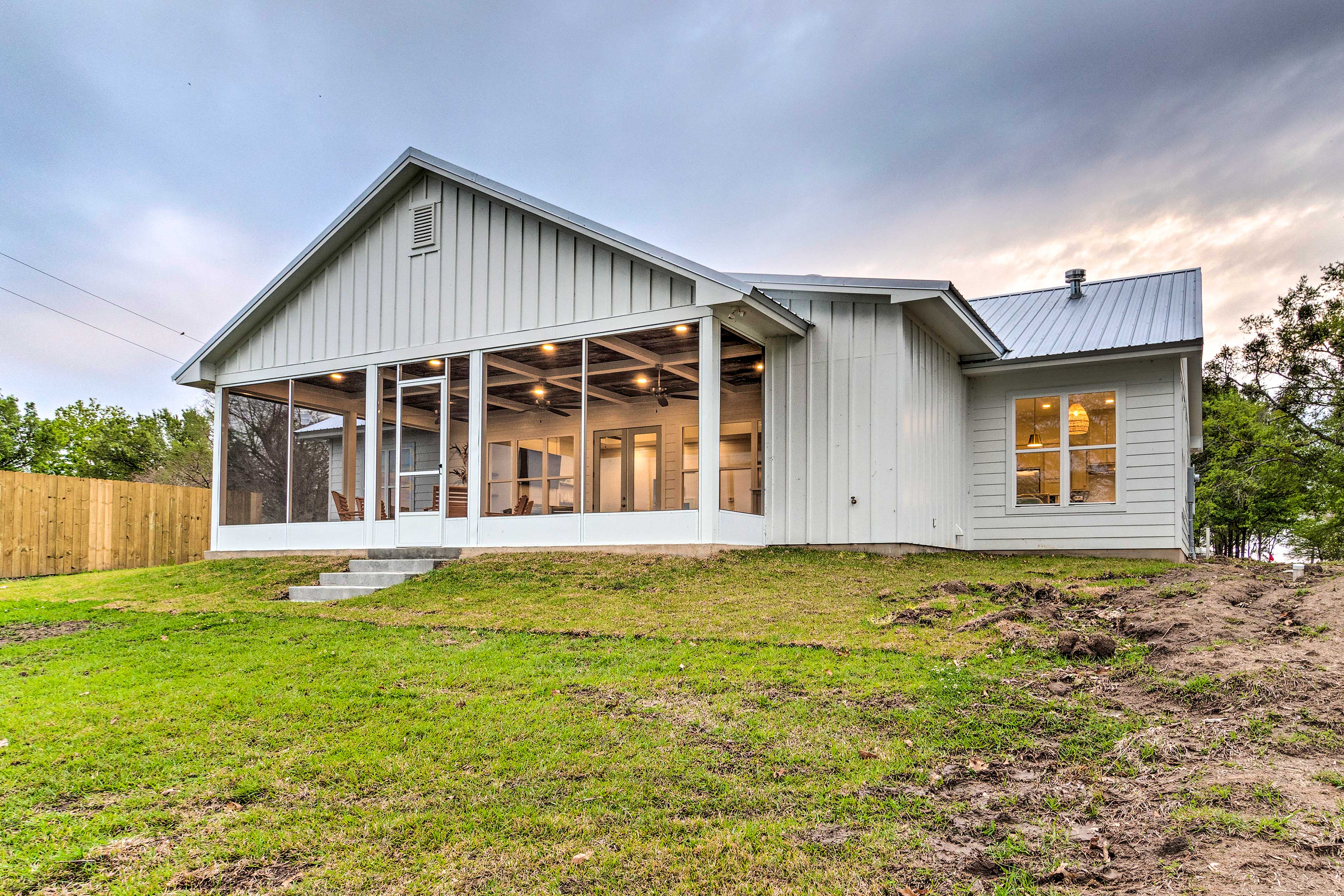 Property Image 2 - Modern Lake House on Lake Bruin: Pier & Boat Slip!