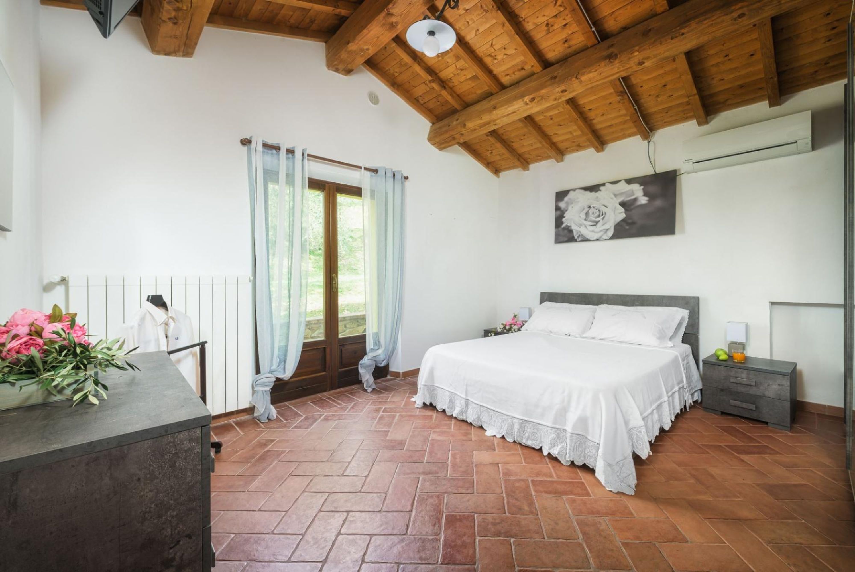 Property Image 2 - La Casina  private villa with A C in Val di Chiana-La Casina