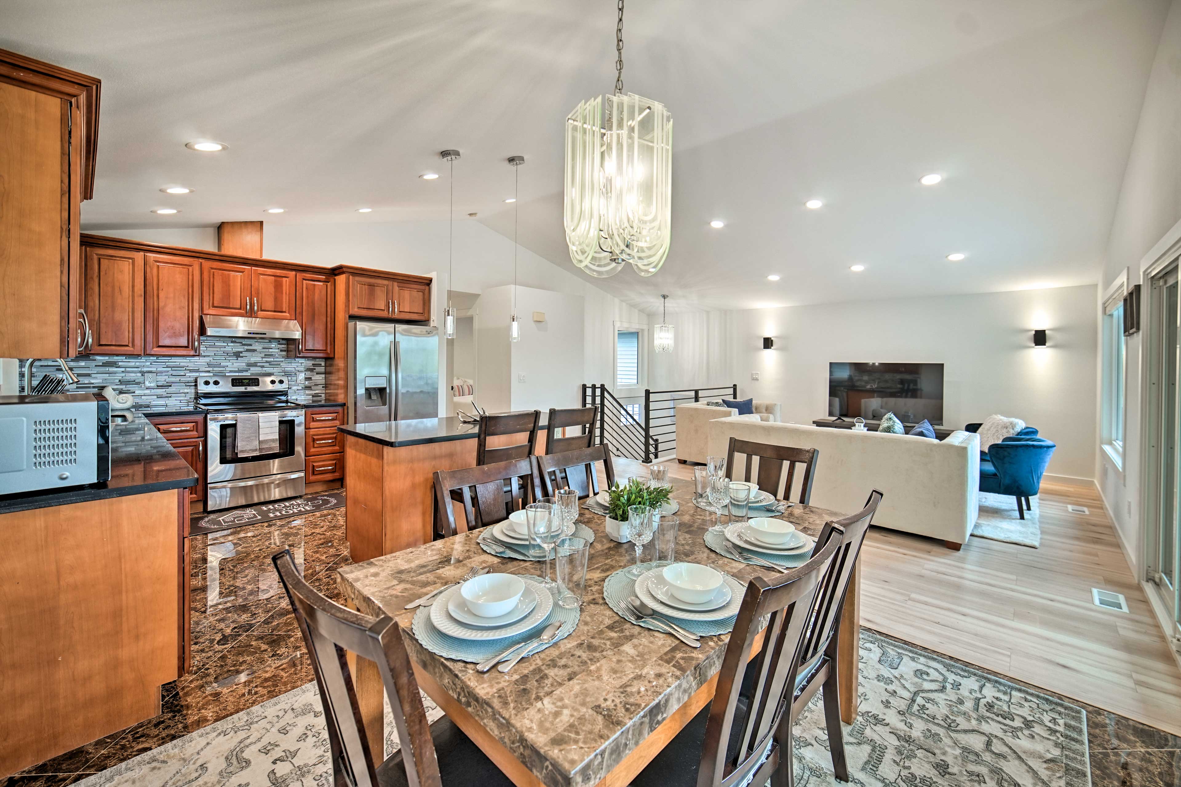 Property Image 2 - Modern Home w/ Balcony: 9 Mi to Downtown Seattle!