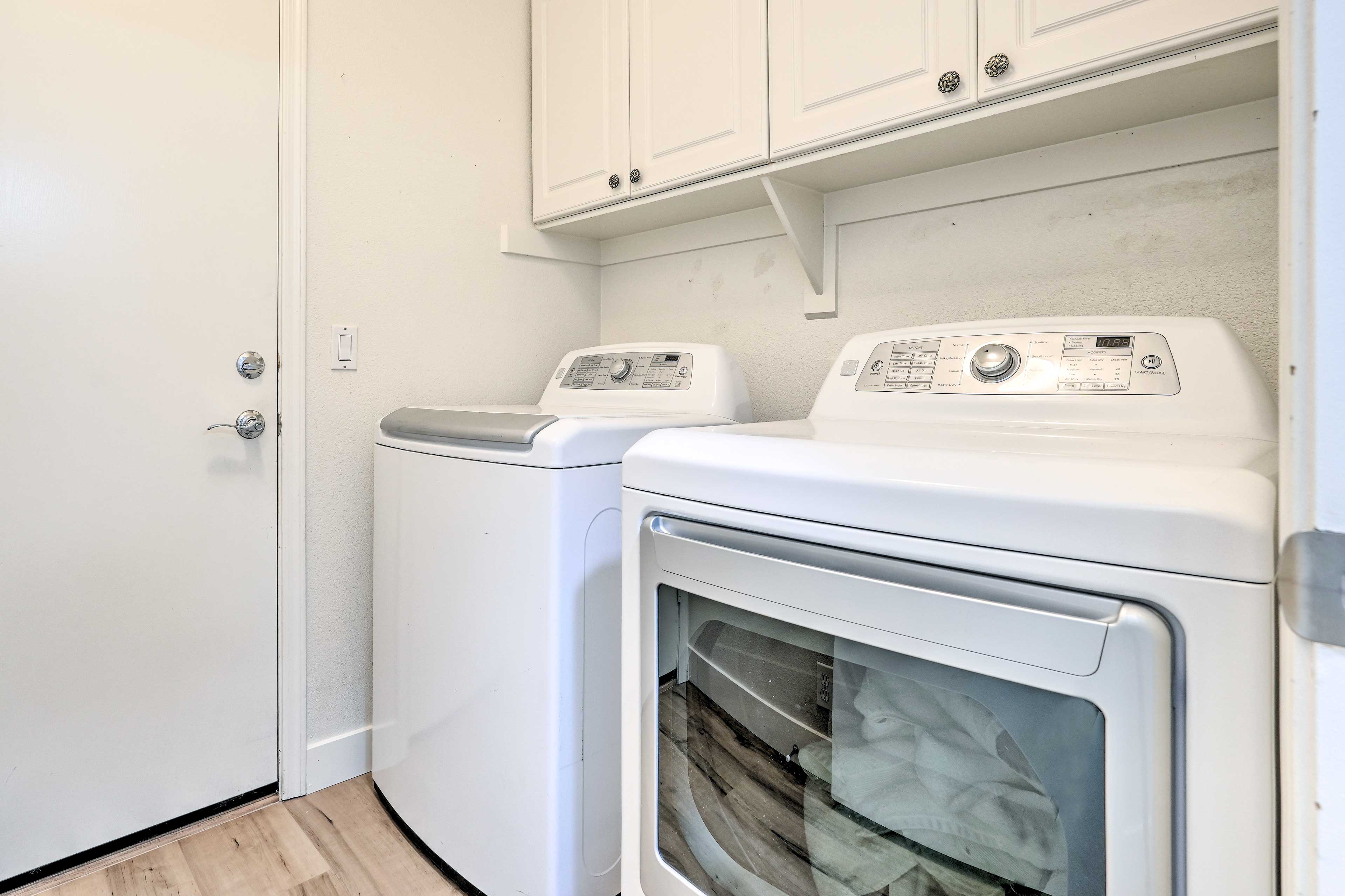 Private Yard: Sunlit Peoria Vacation Rental!