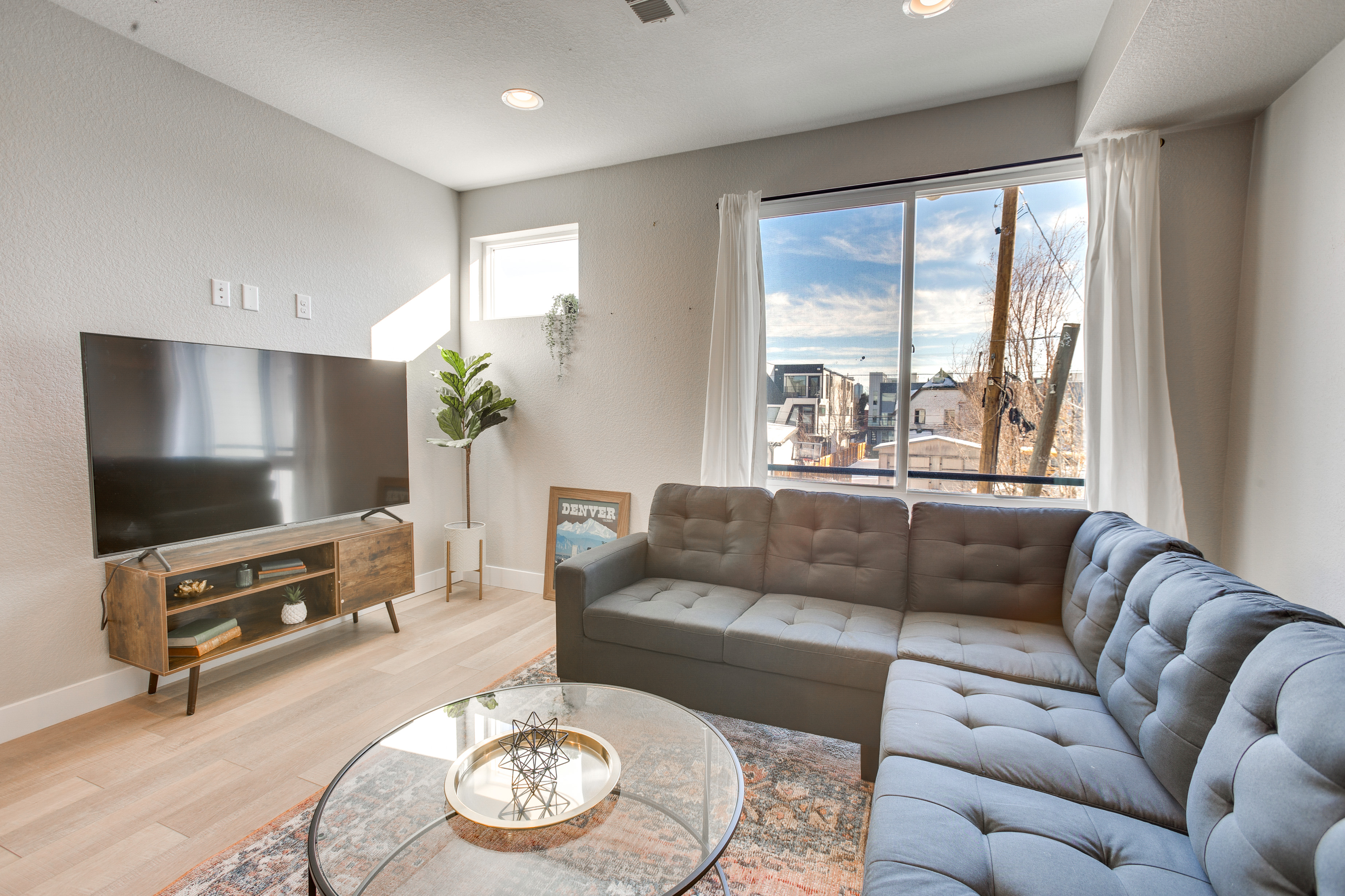 Property Image 1 - Modern Denver Townhome: Rooftop Hot Tub + Mtn View