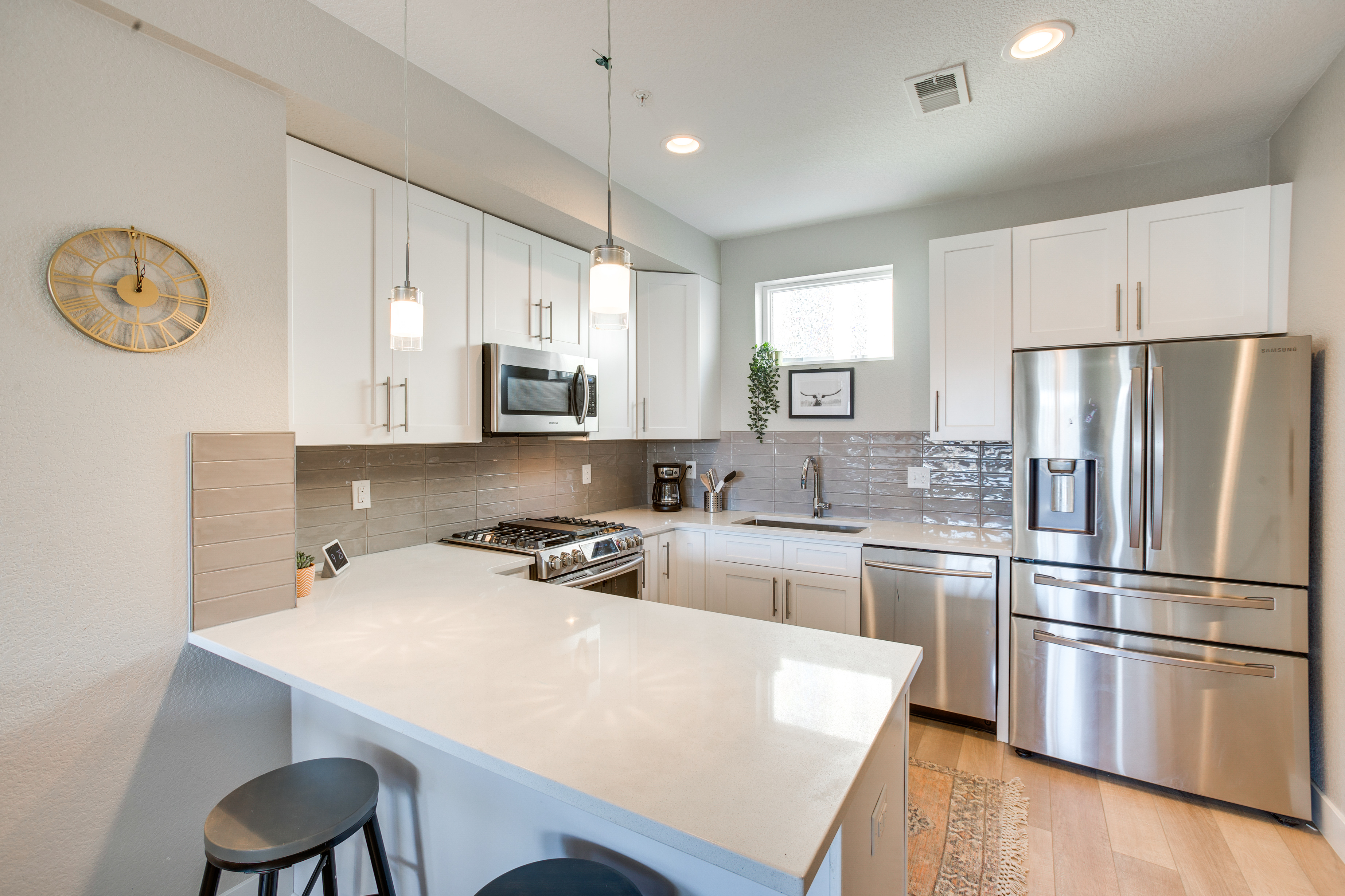 Property Image 2 - Modern Denver Townhome: Rooftop Hot Tub + Mtn View