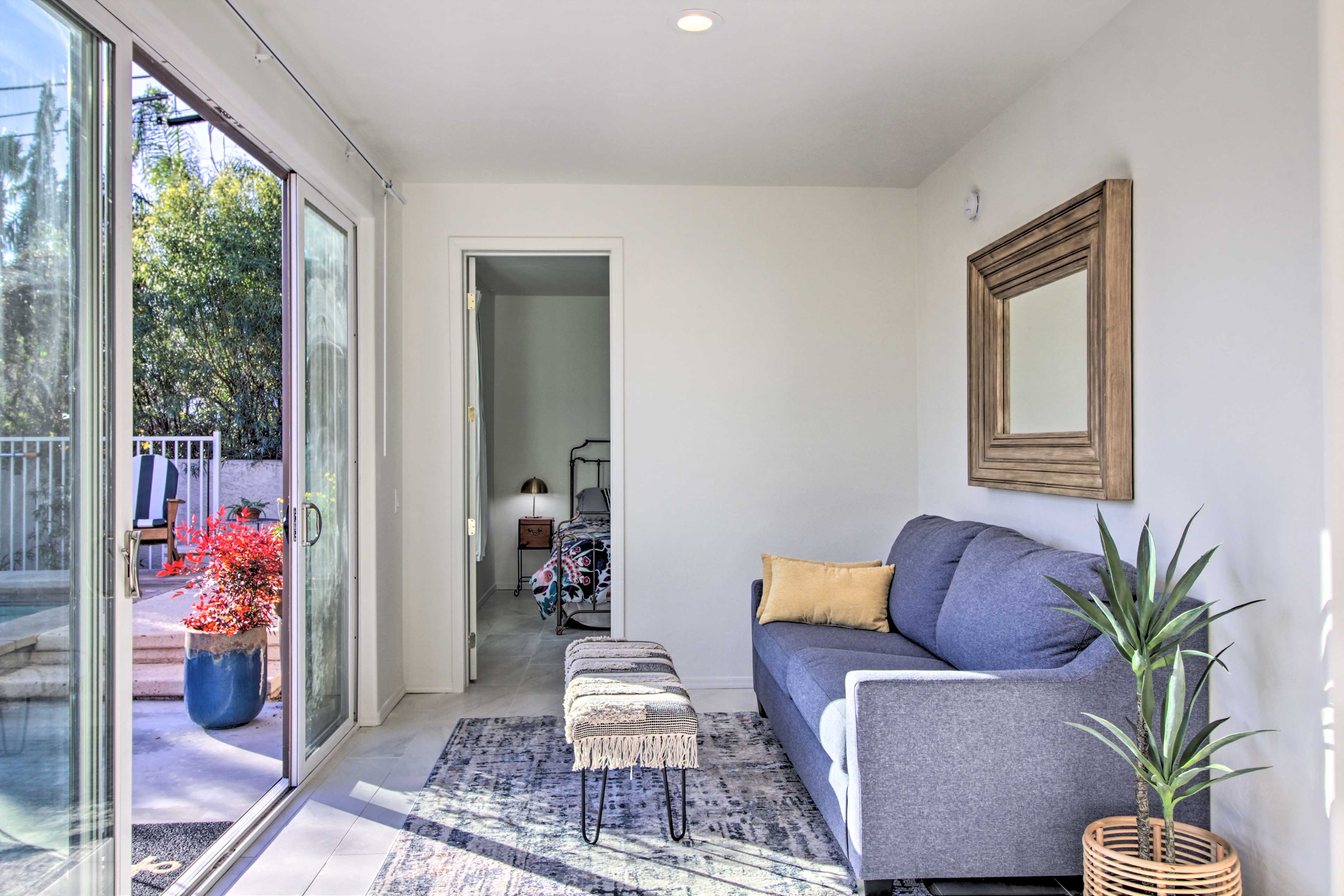 < 3 Mi to U of A: Poolside Oasis in Tucson!