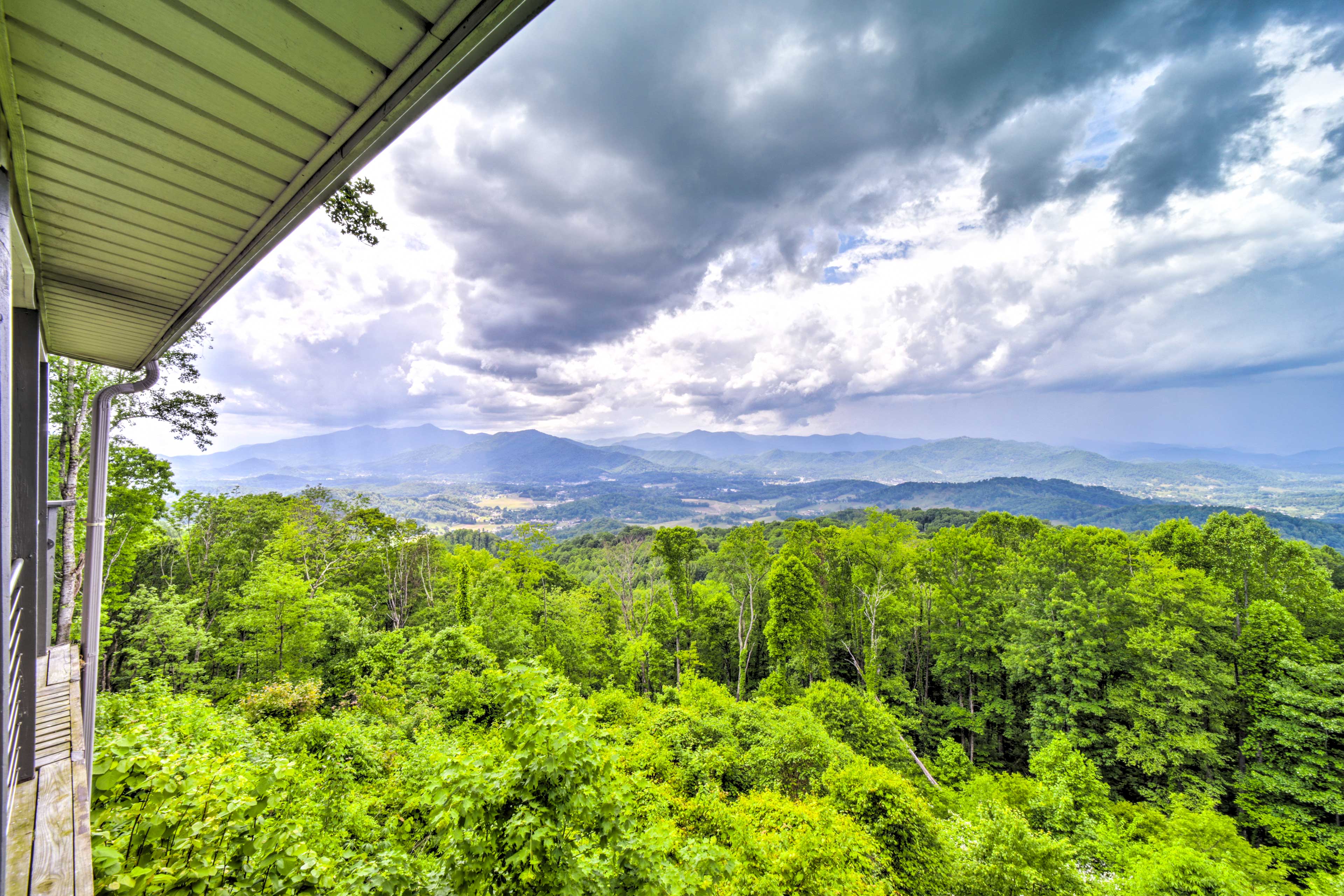 Property Image 1 - Mtn Treehouse w/ Fire Pit, Breathtaking Views