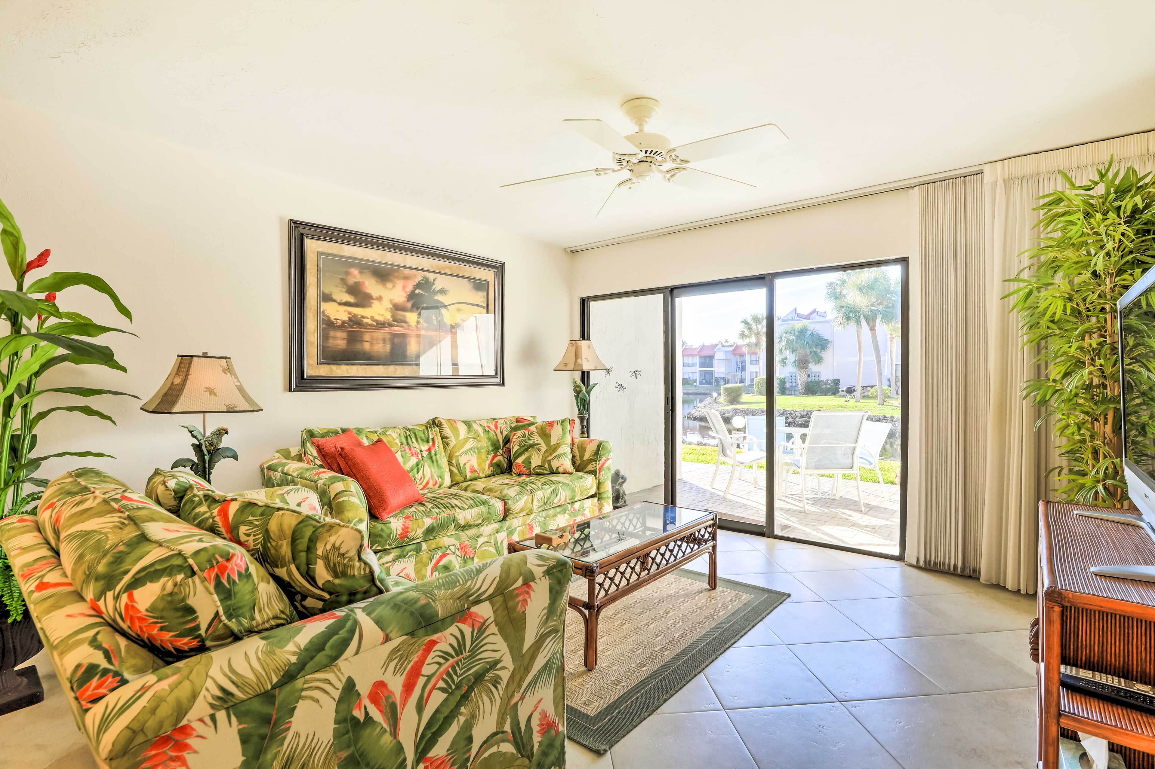 Property Image 2 - Bradenton Beach Condo, Walk to Ocean!