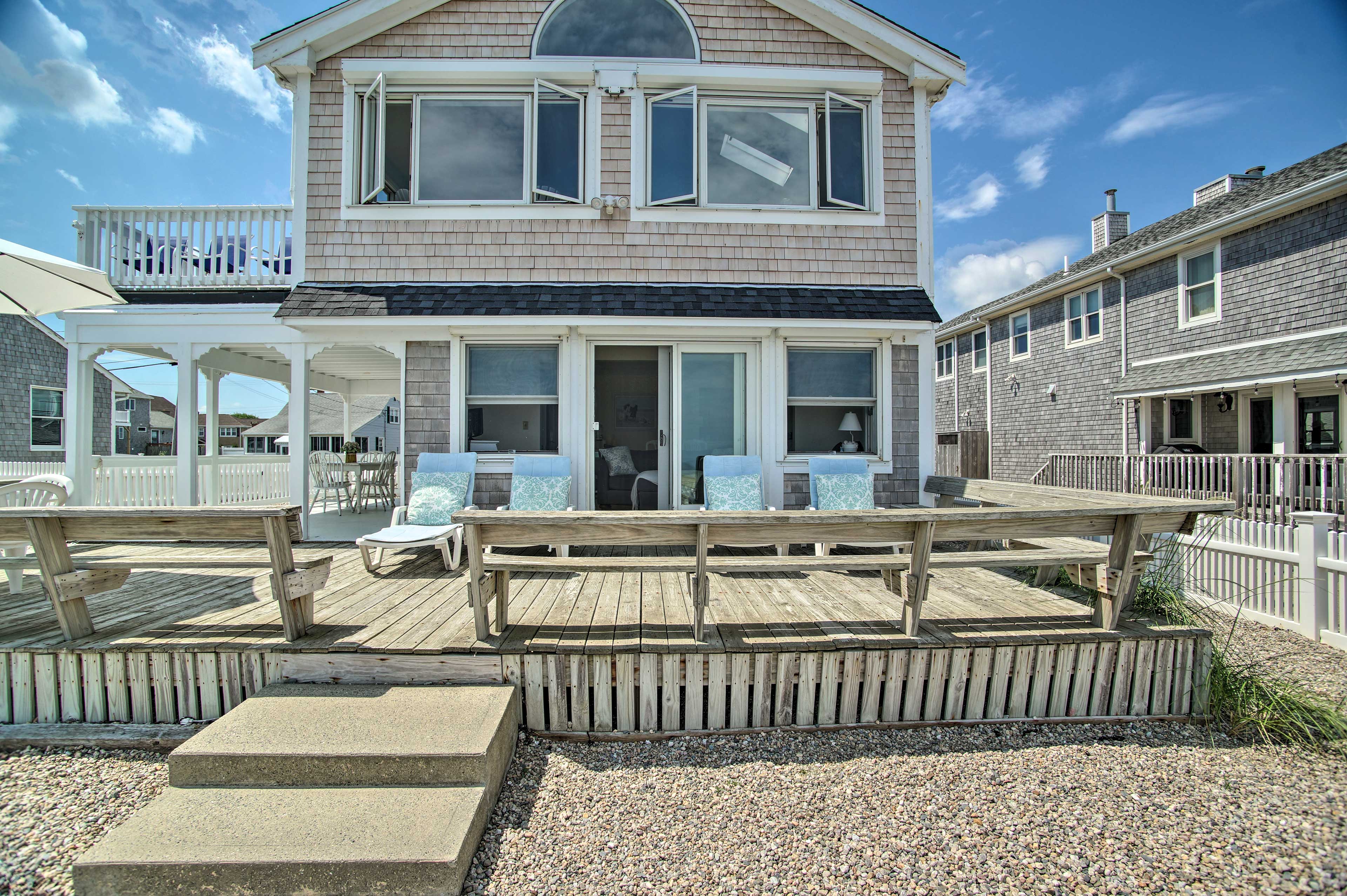 Property Image 1 - 2 Decks + Beach Access: Oceanfront Getaway!