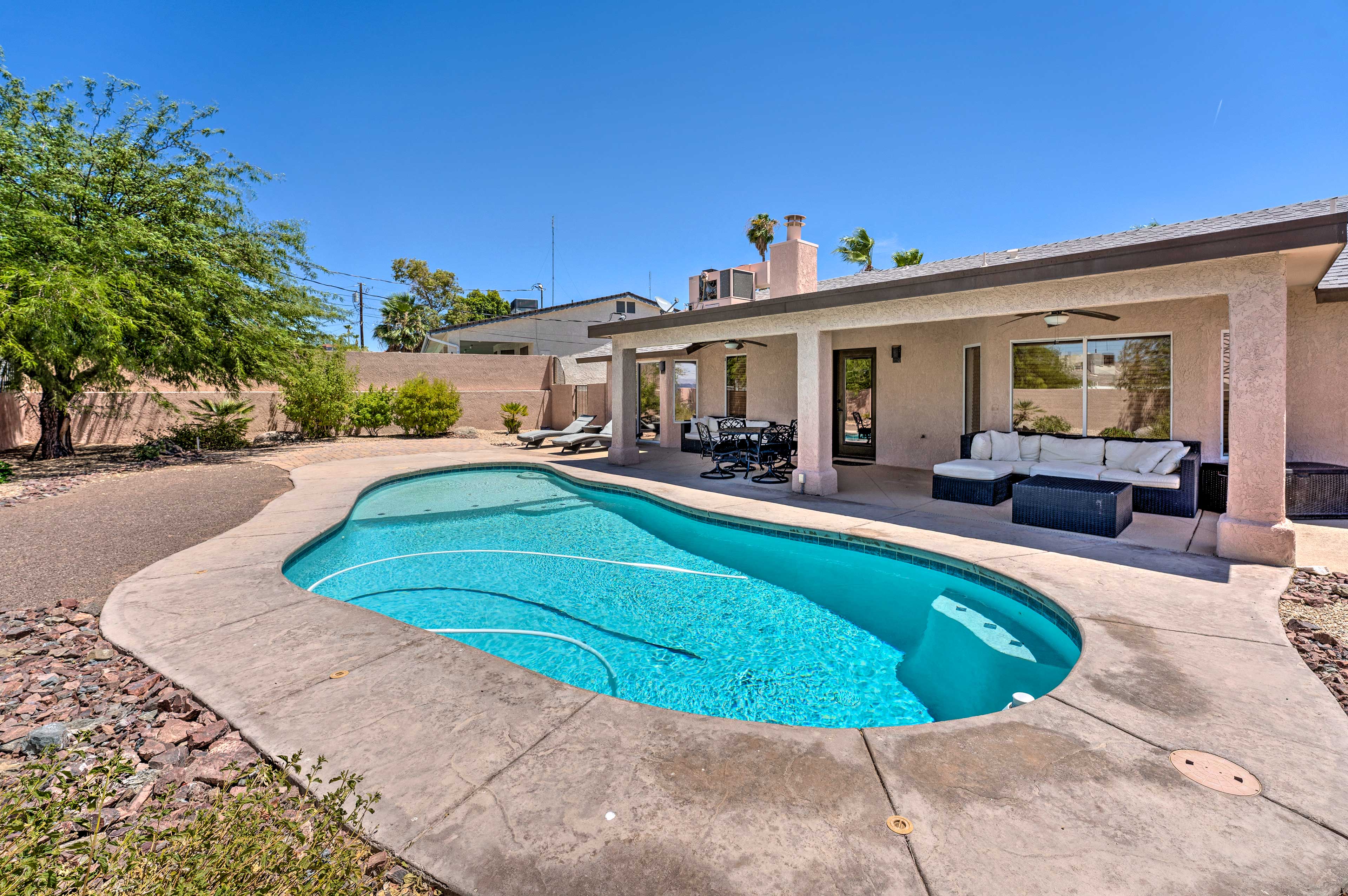 Property Image 2 - Home w/ Private Pool & BBQ, 4 Mi to Lake Havasu!