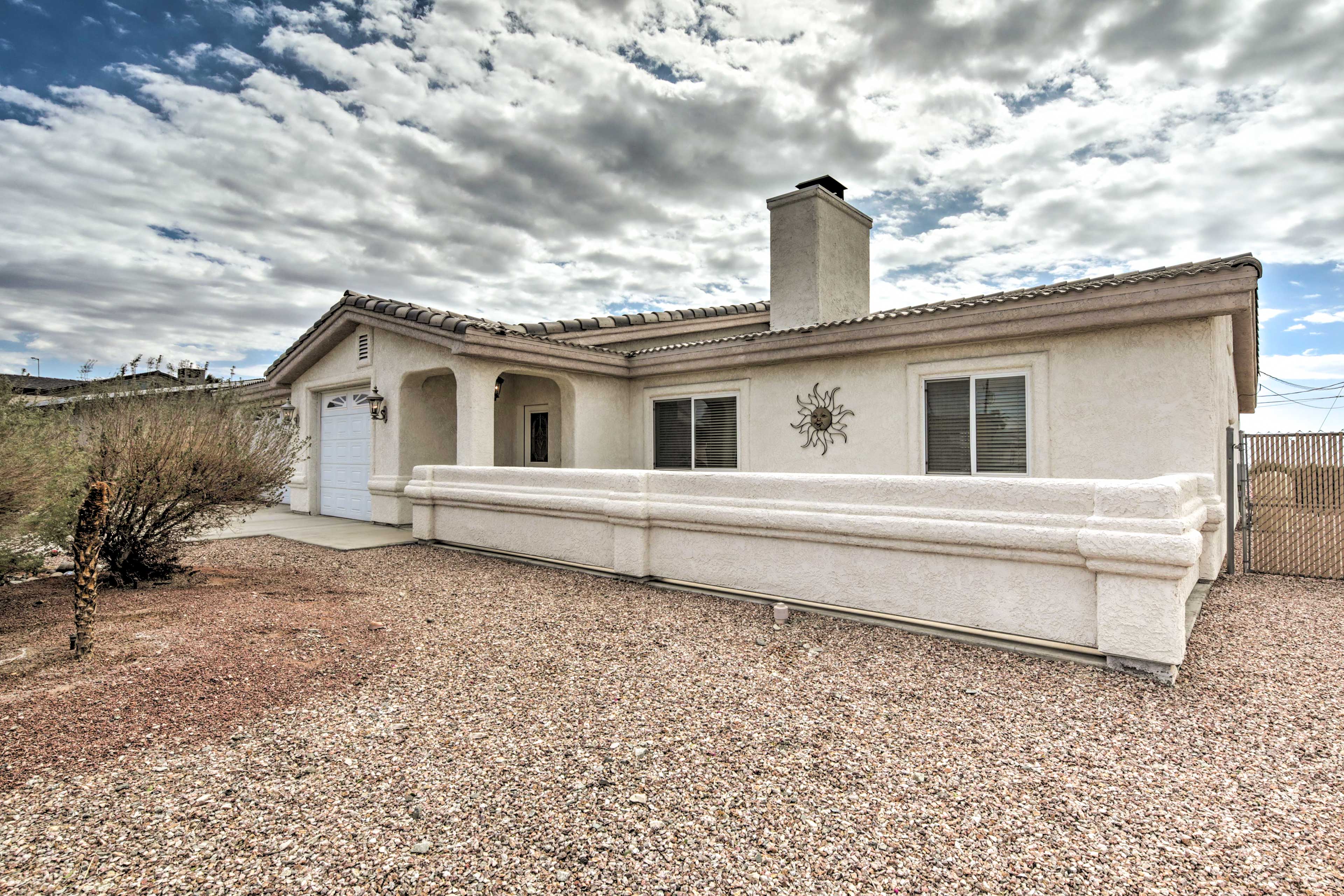 Property Image 2 - Pet-Friendly Lake Havasu Home: Pool & Private Yard