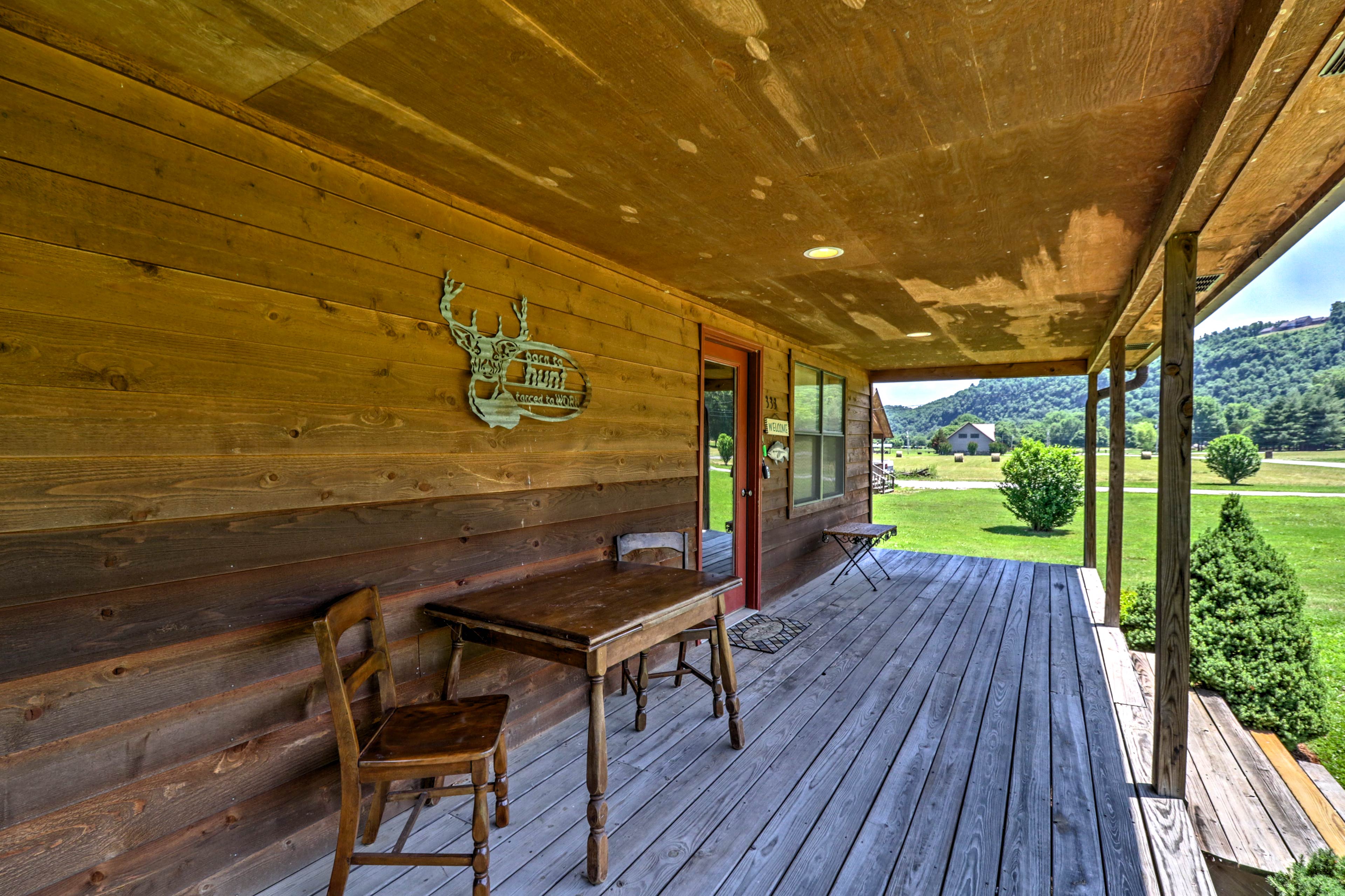 Property Image 2 - Dream Valley Mountain View Cabin w/ Covered Porch!