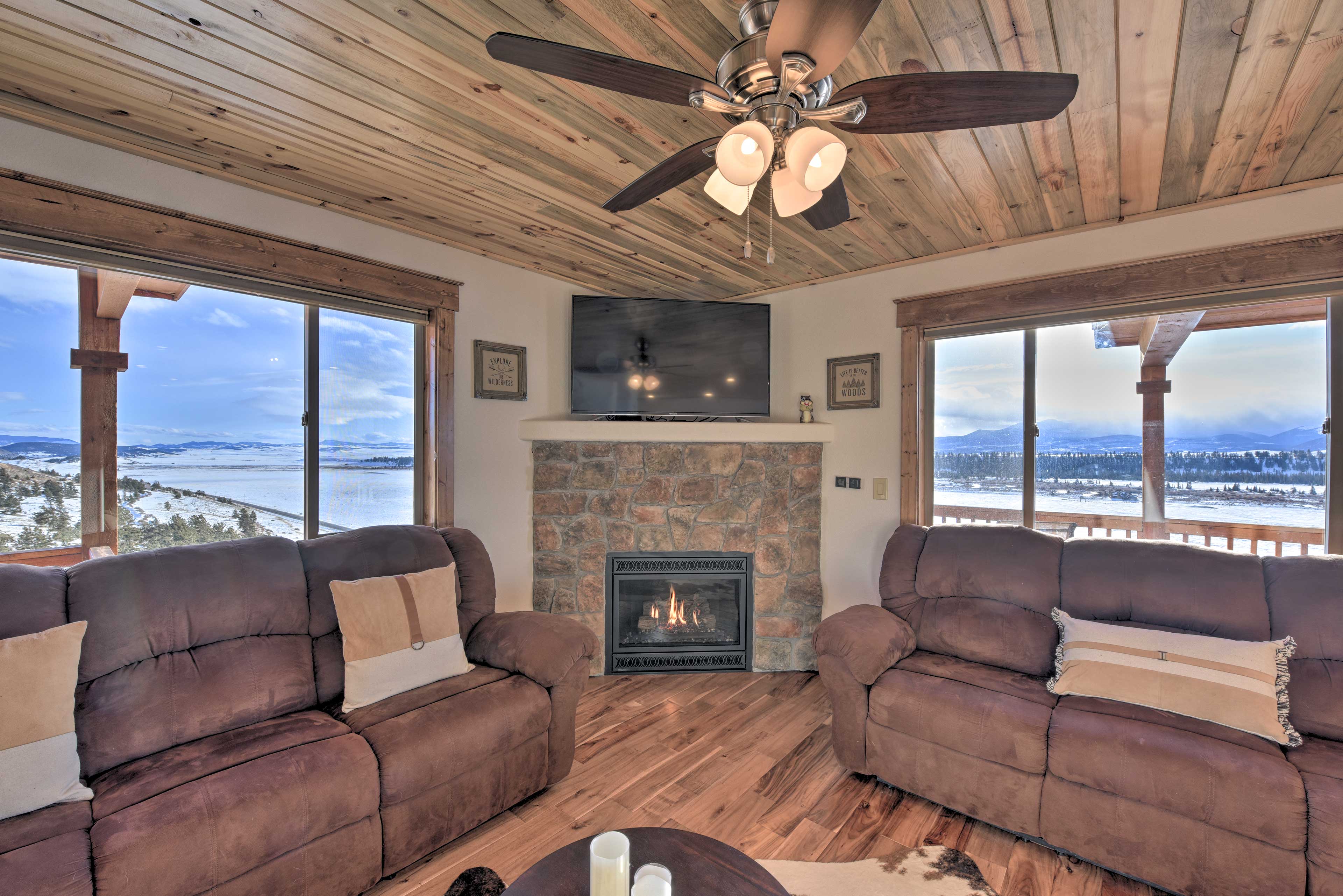 Property Image 2 - Fairplay Cabin w/ Pool Table, Deck & Mountain View