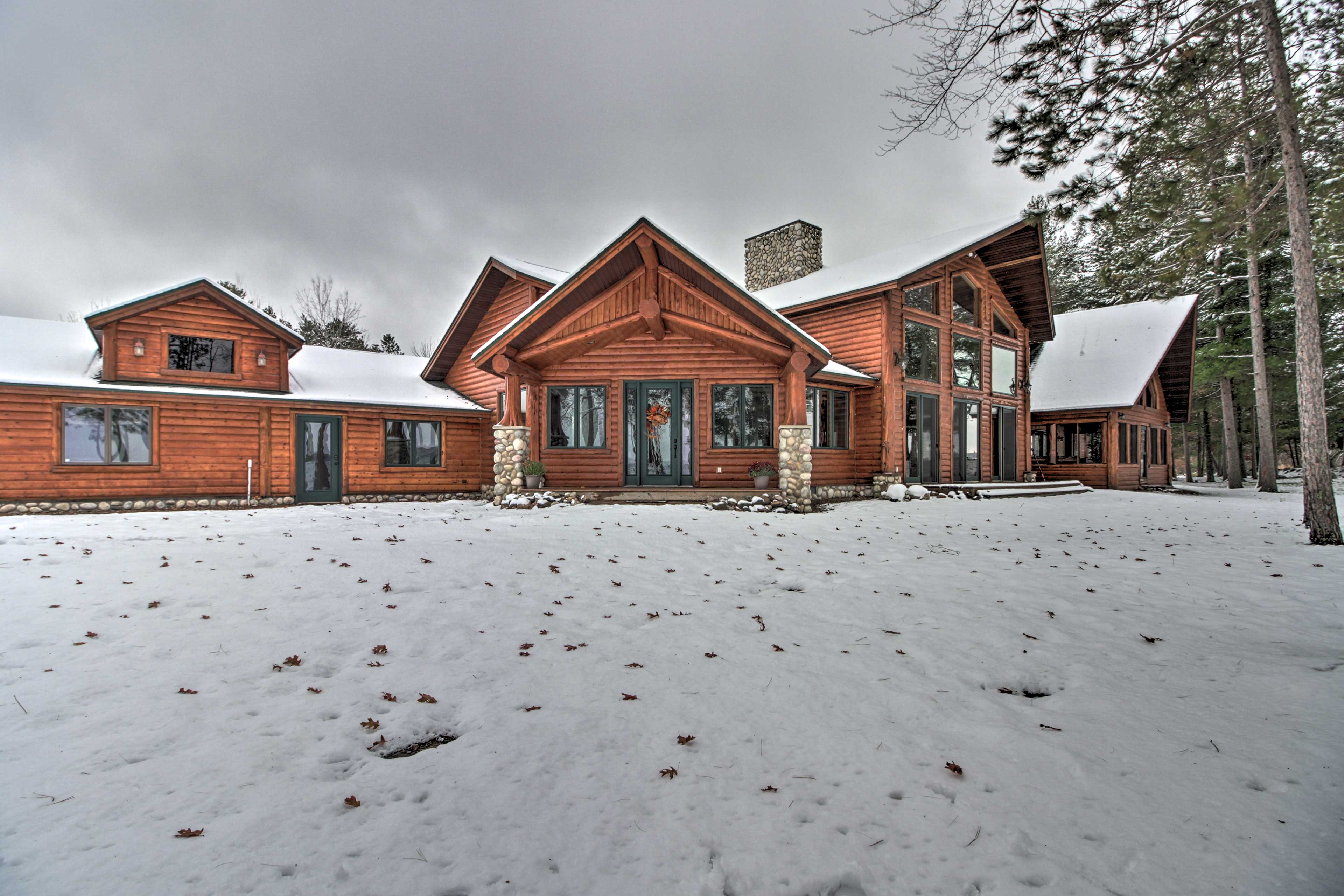 Property Image 1 - Expansive Ruth Lake Home w/ Dock, Fire Pit & Beach